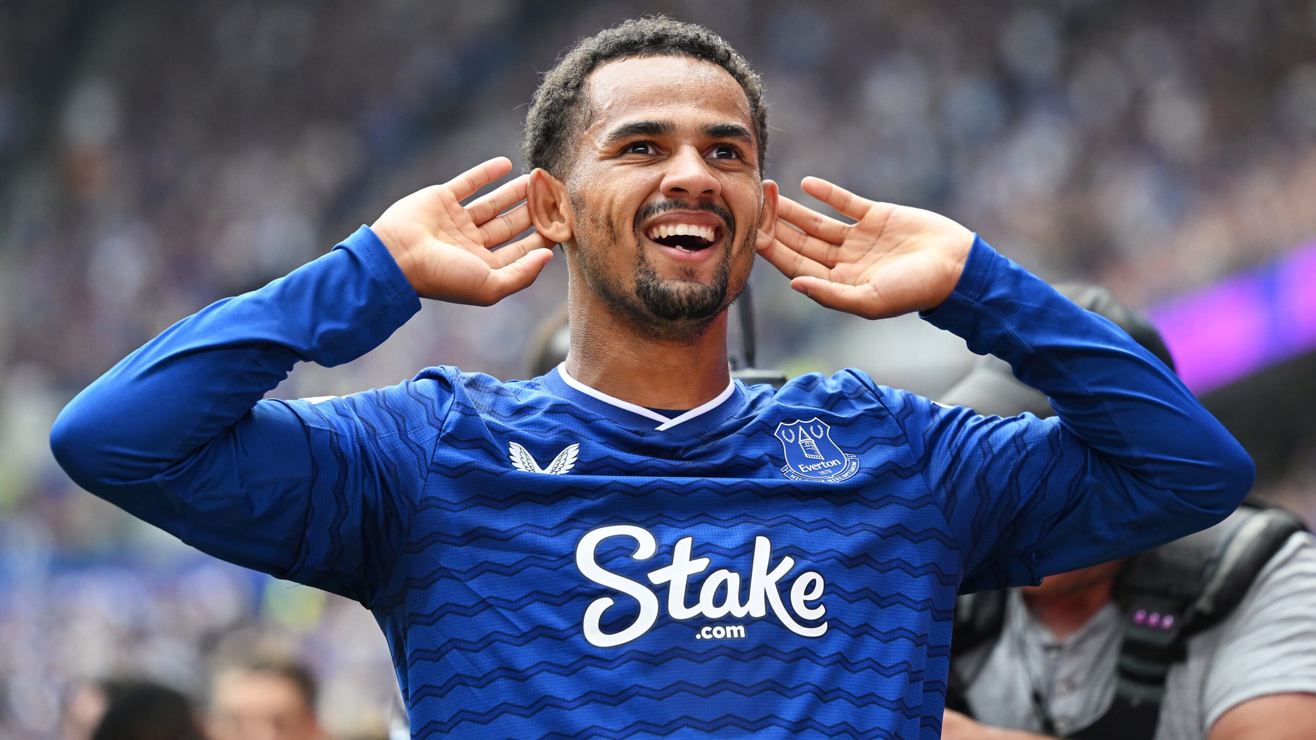 Iliman Ndiaye of Everton celebrates scoring his team's first goal during the Premier League match between Everton and Brighton &amp; Hove Albion at Hill Dickinson Stadium on August 24, 2025 in Liverpool, England.
