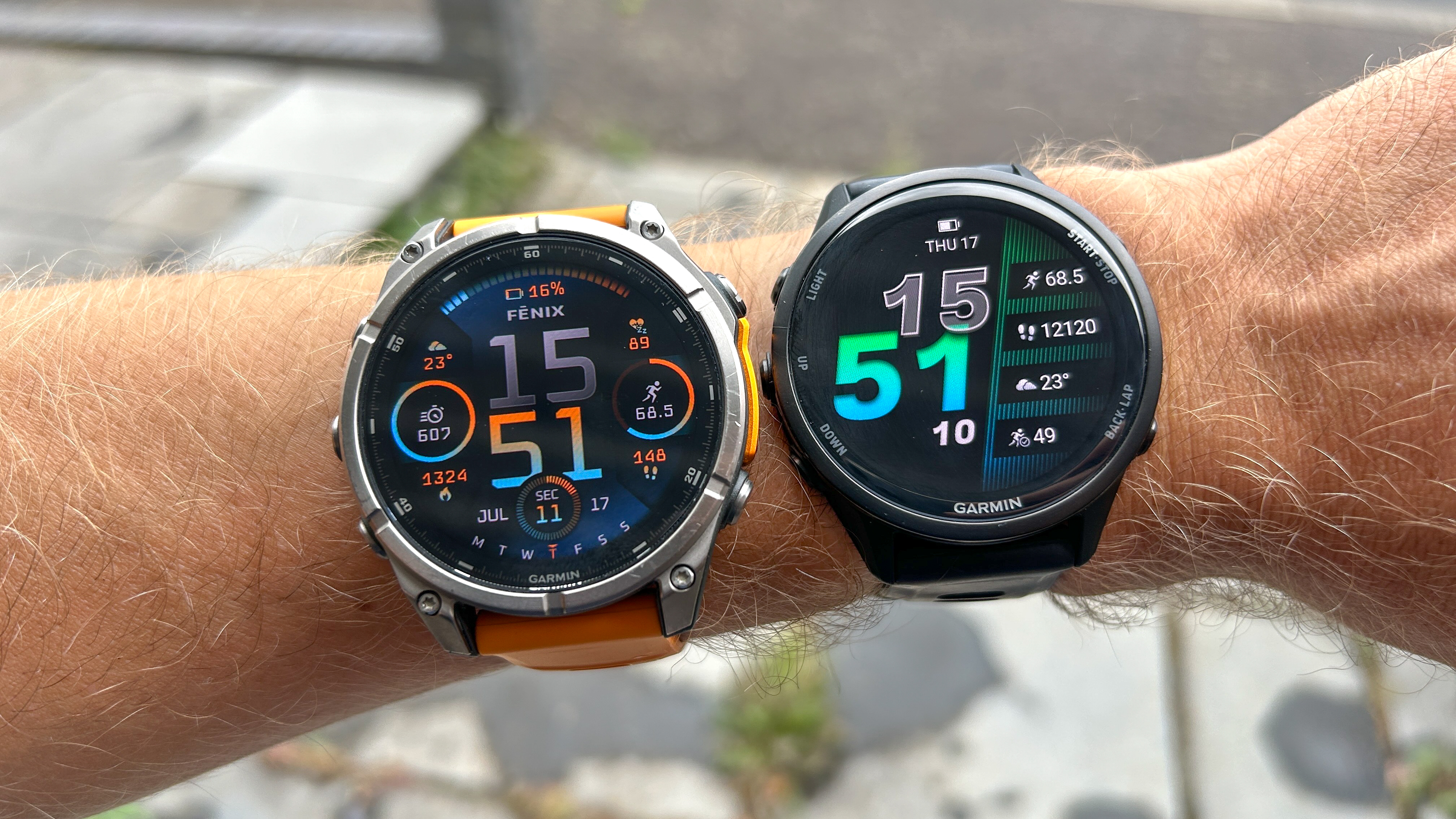 Garmin Fenix ​​8 לעומת Garmin Forerunner 970