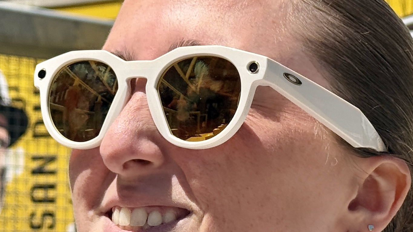 Oakley Meta Hstn משקפיים חכמים