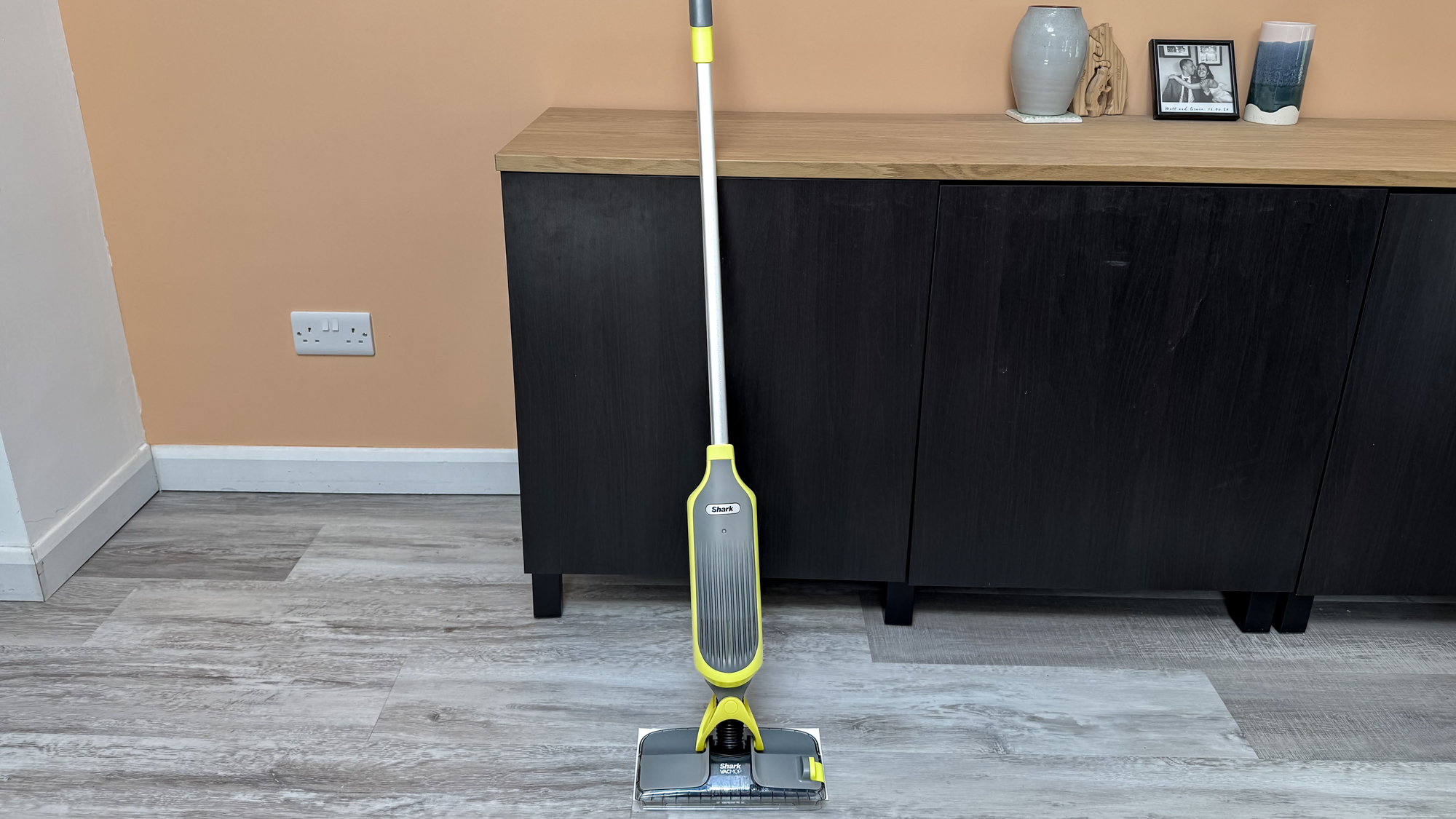 סקירת Vacmop של כריש