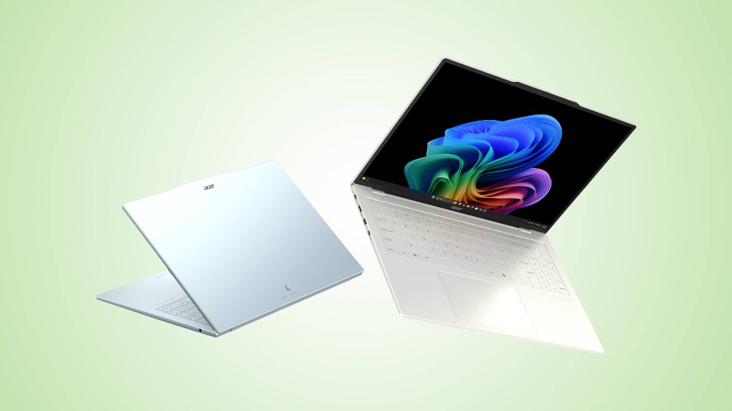 Acer Swift Air 16 מחשבים ניידים על רקע ירוק בהיר