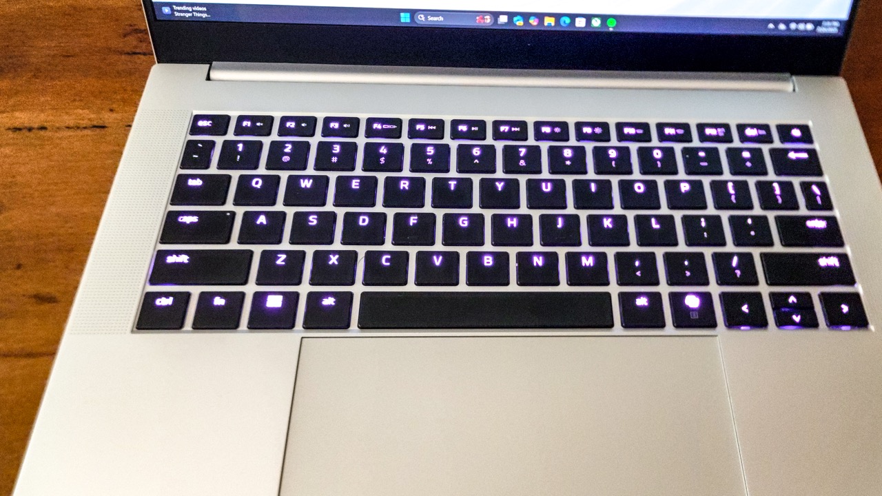 להב Razer 14 (2025) המקלדת מוארת