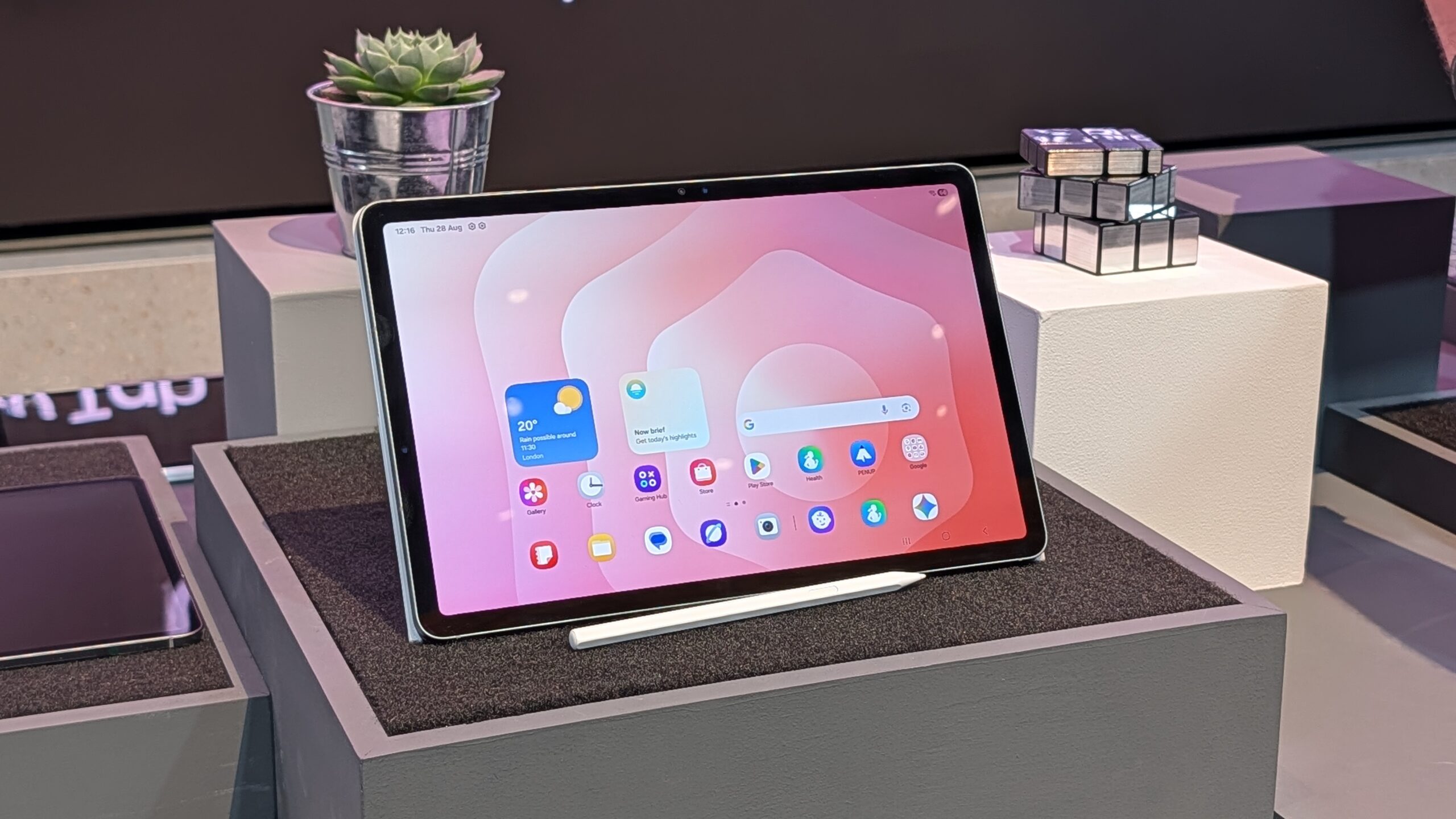 Samsung Galaxy Tab S11 display