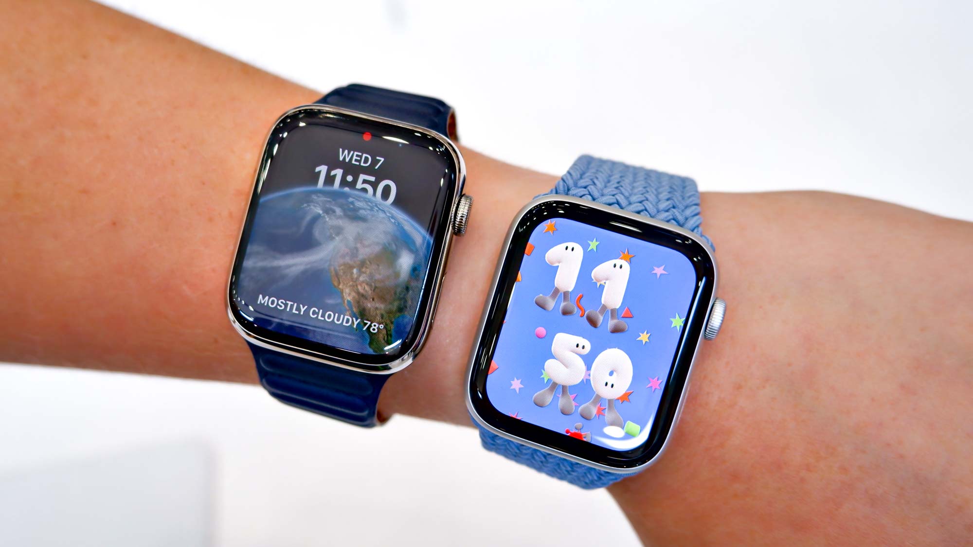 Apple Watch Series 8 לעומת Apple Watch SE (2022)
