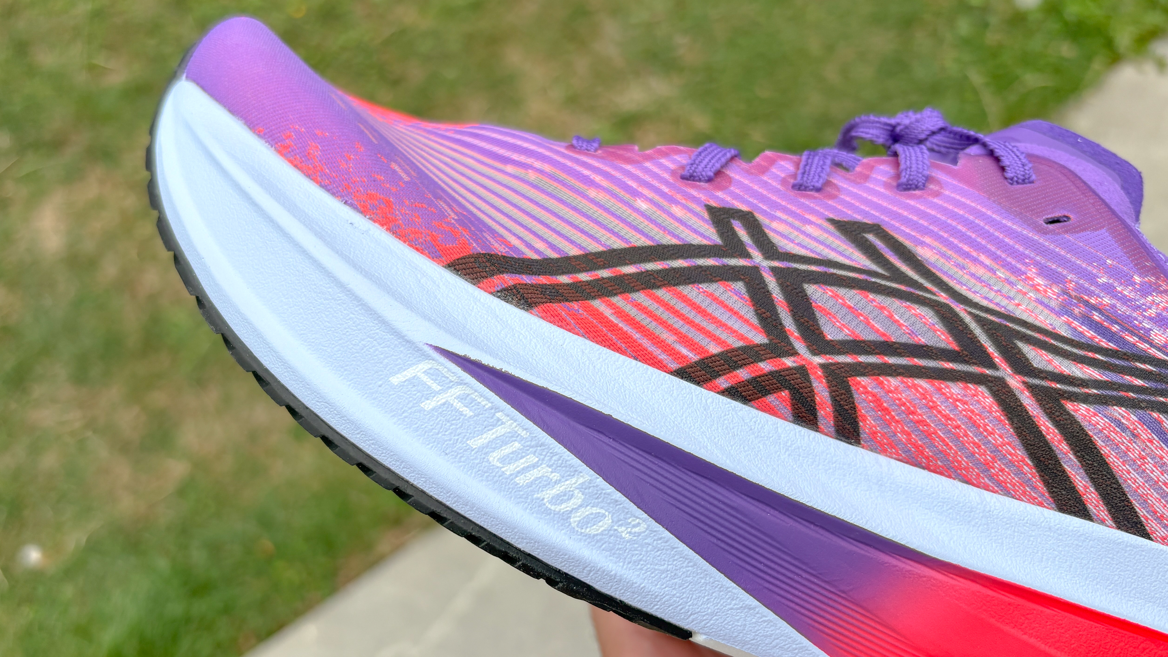 ASICS Megablast
