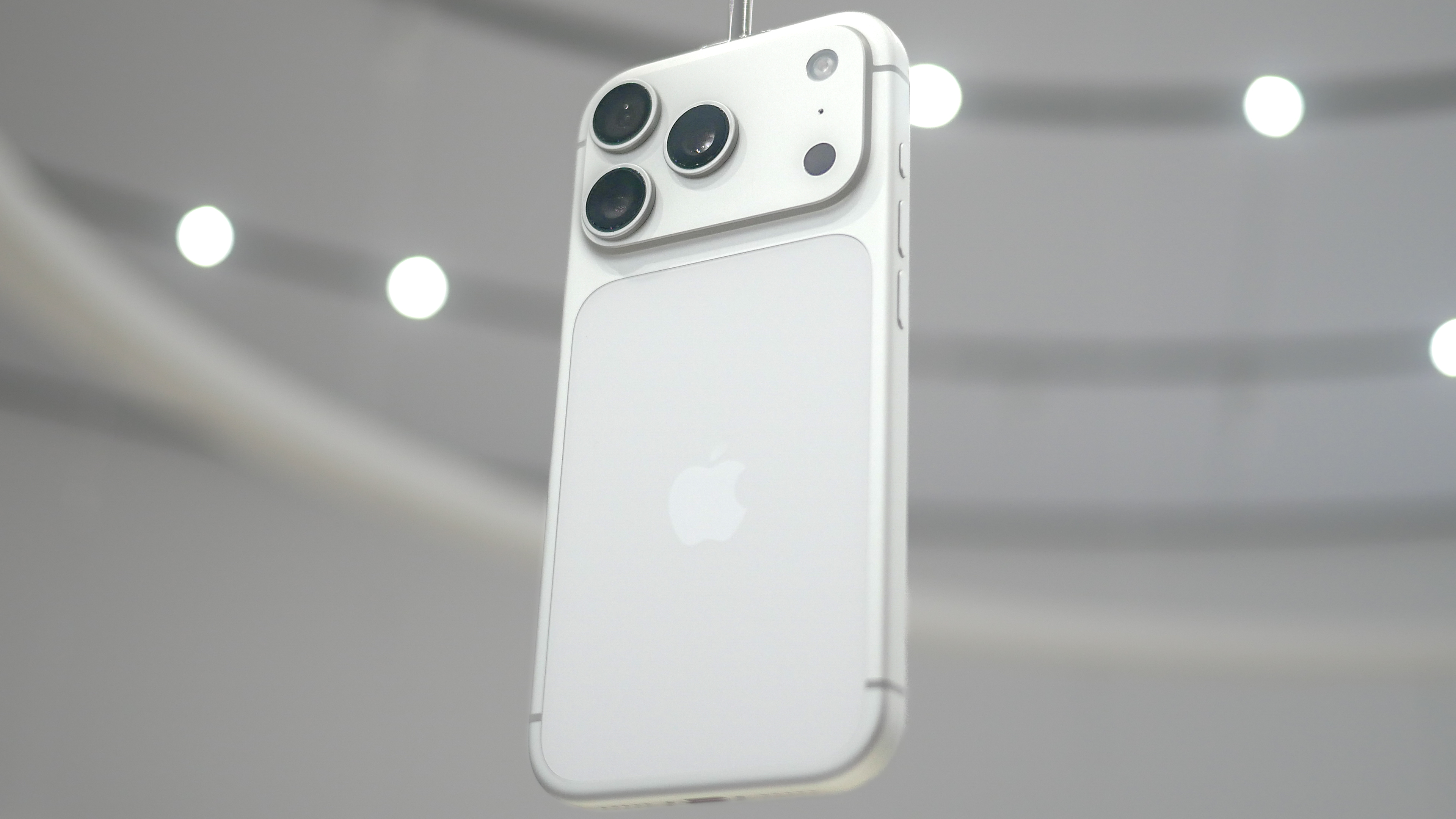 iPhone 17 Pro ו- Pro Max