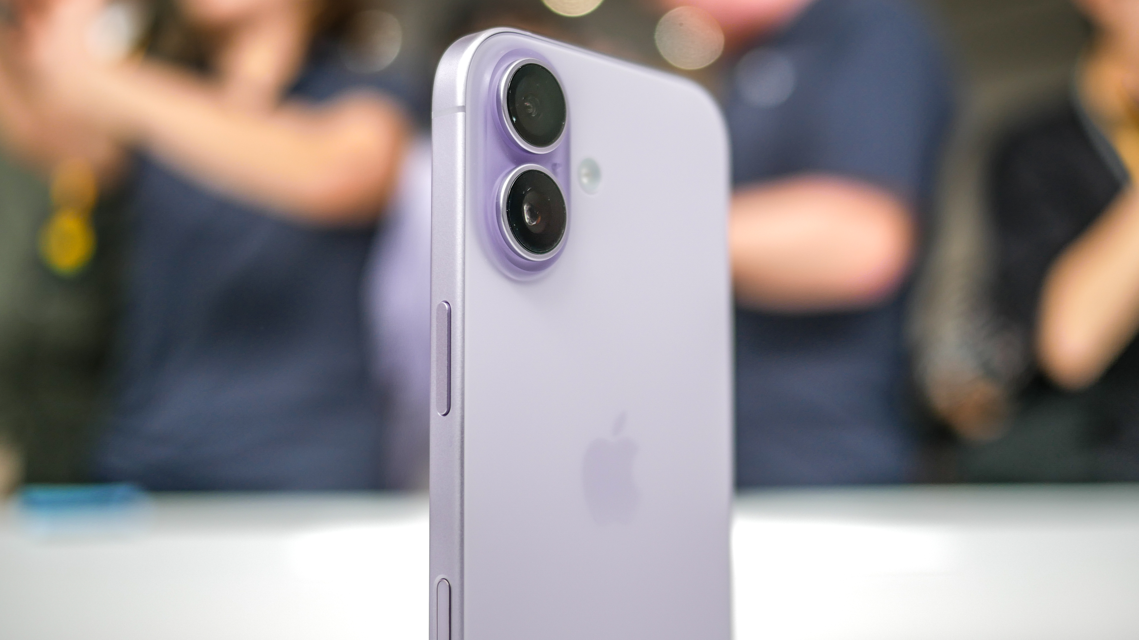 מצלמות Apple iPhone 17 מקרוב.
