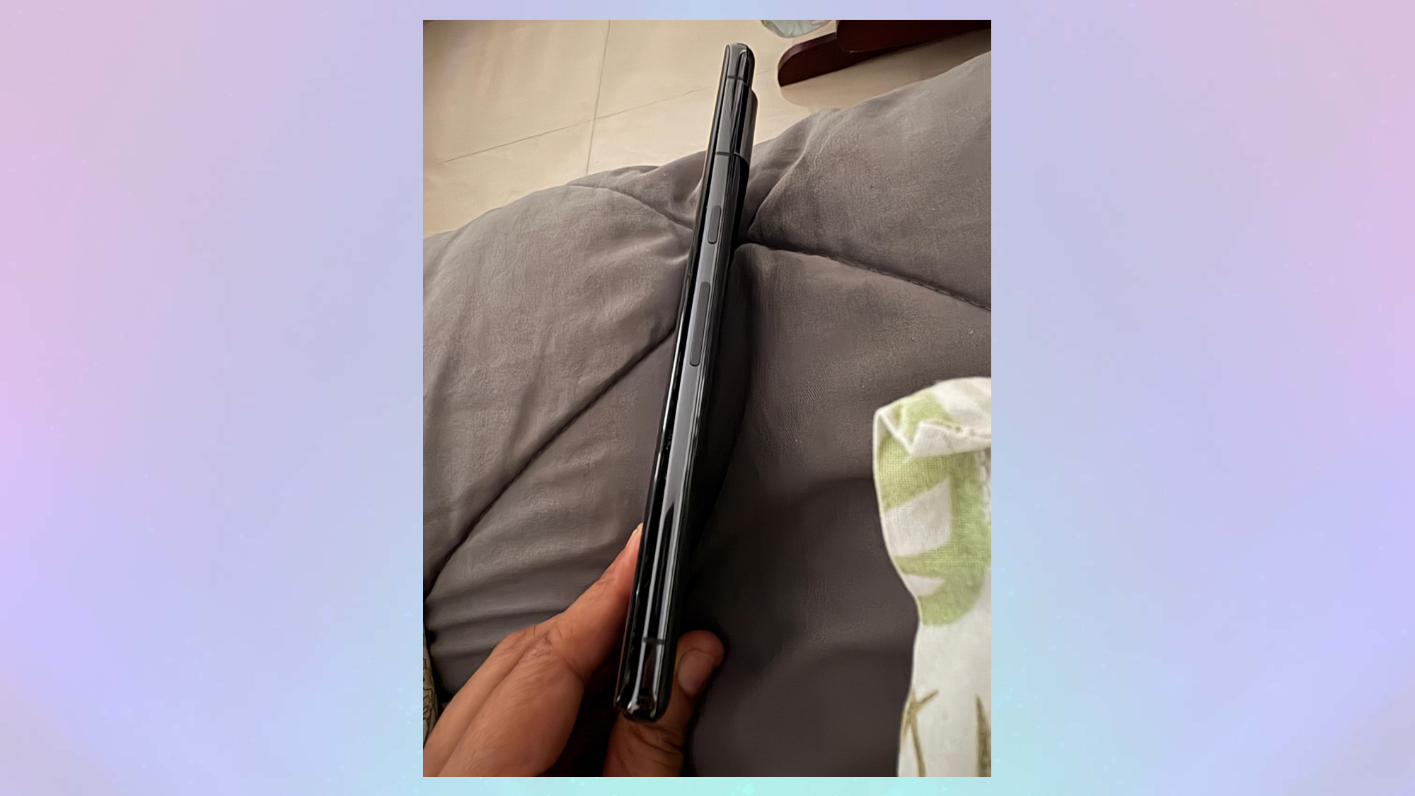 Pixel 9 Pro עם סוללה נפוחה