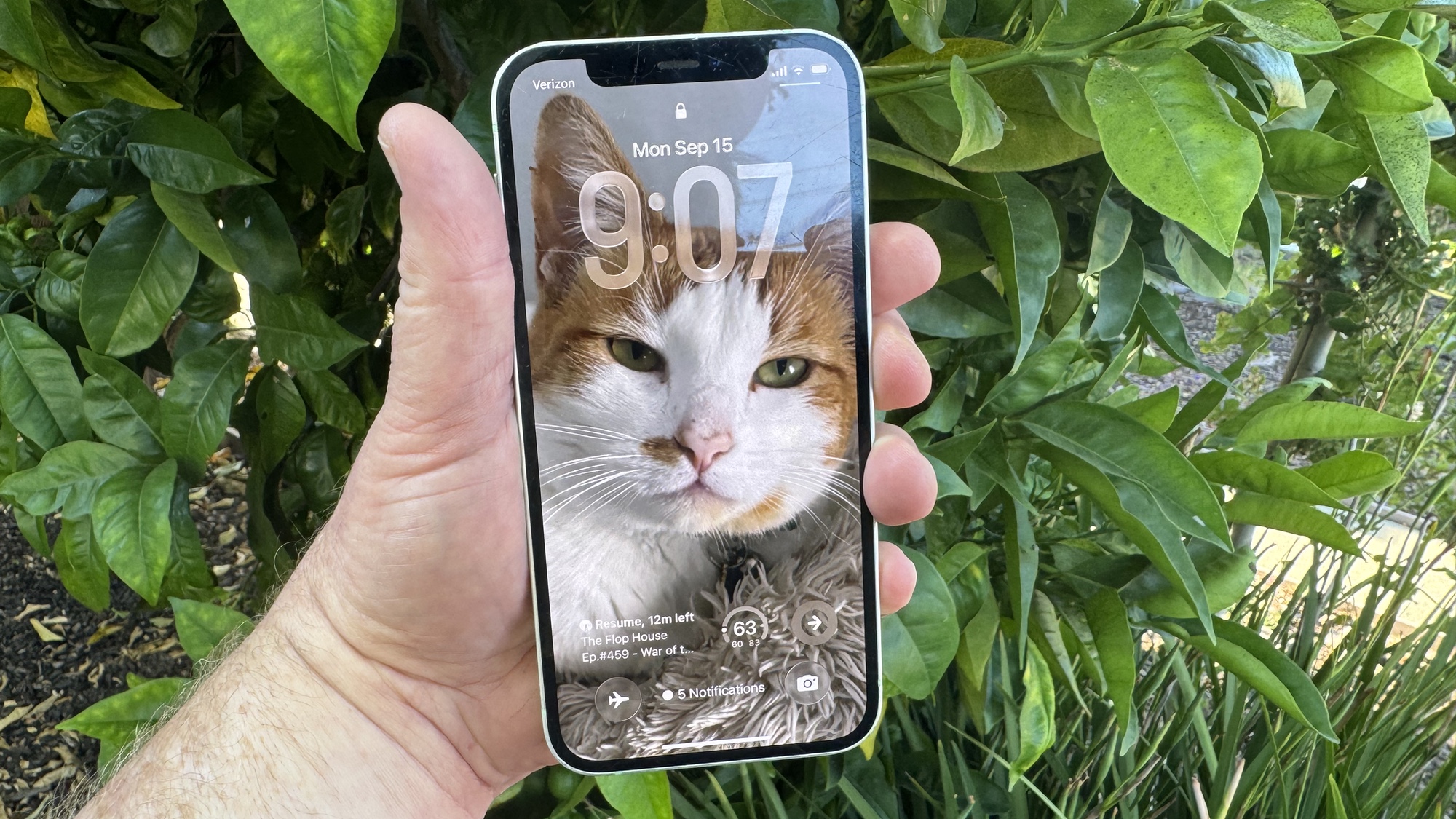 מסך הנעילה של iOS 26