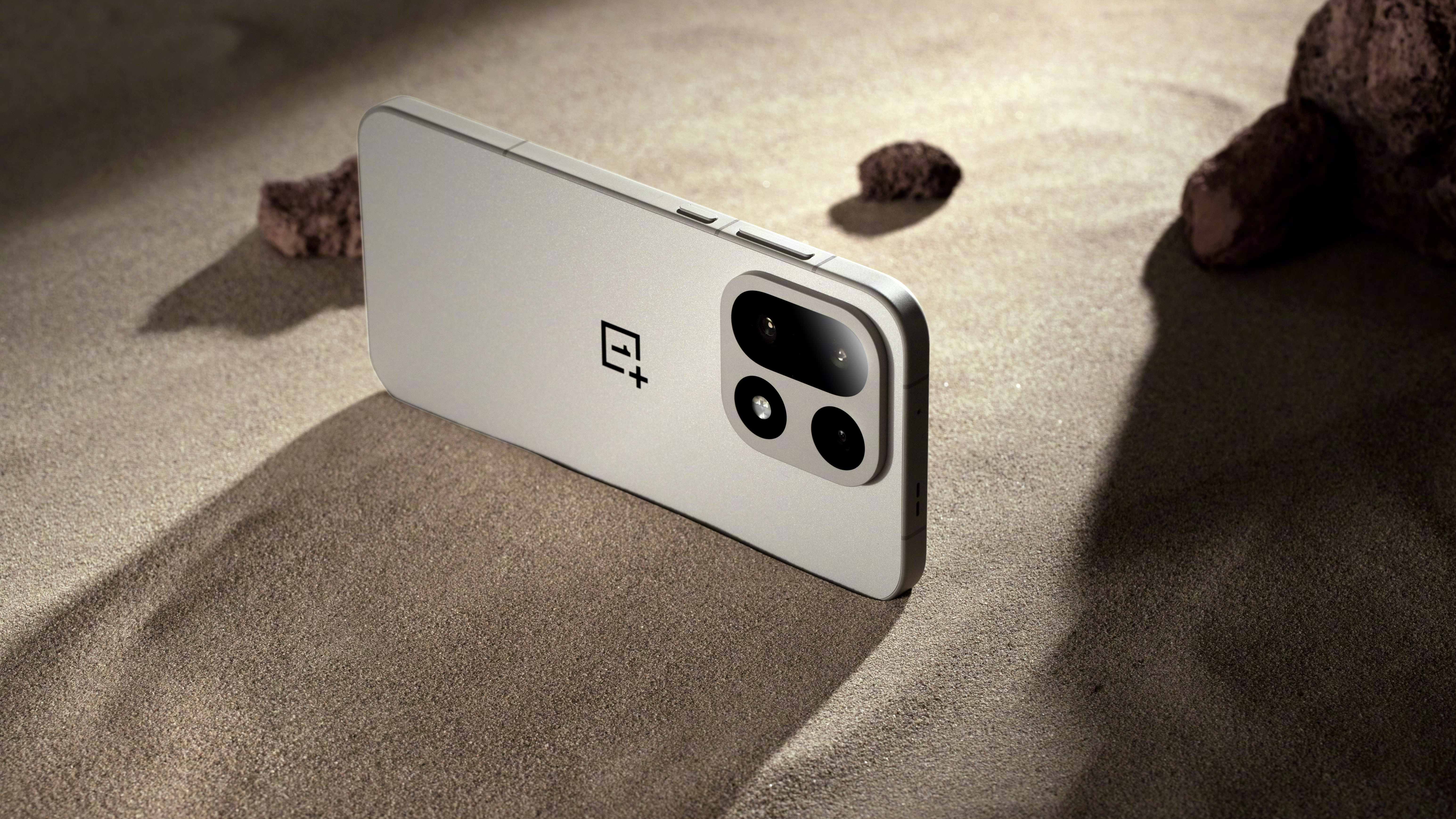 OnePlus 15 צילומי קידום מכירות