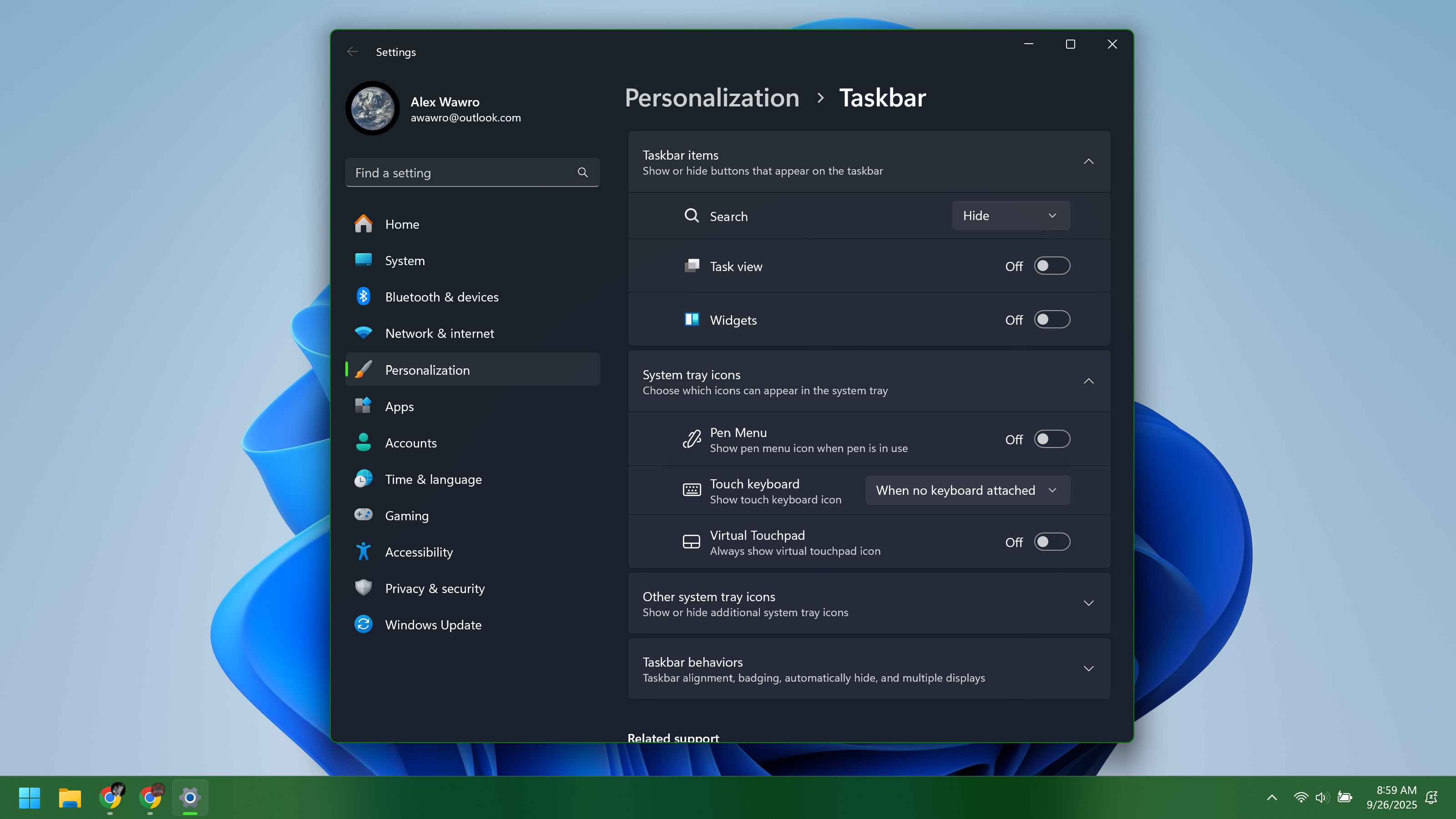 תפריט התאמה אישית של Windows 11 המציג בקרות שורת המשימות