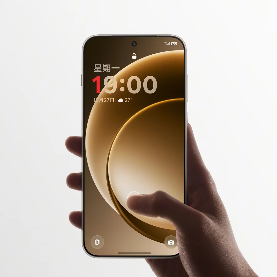 תמונת קידום מכירות של OnePlus 15 המציגה את תאריך השחרור הסביר בתצוגה.