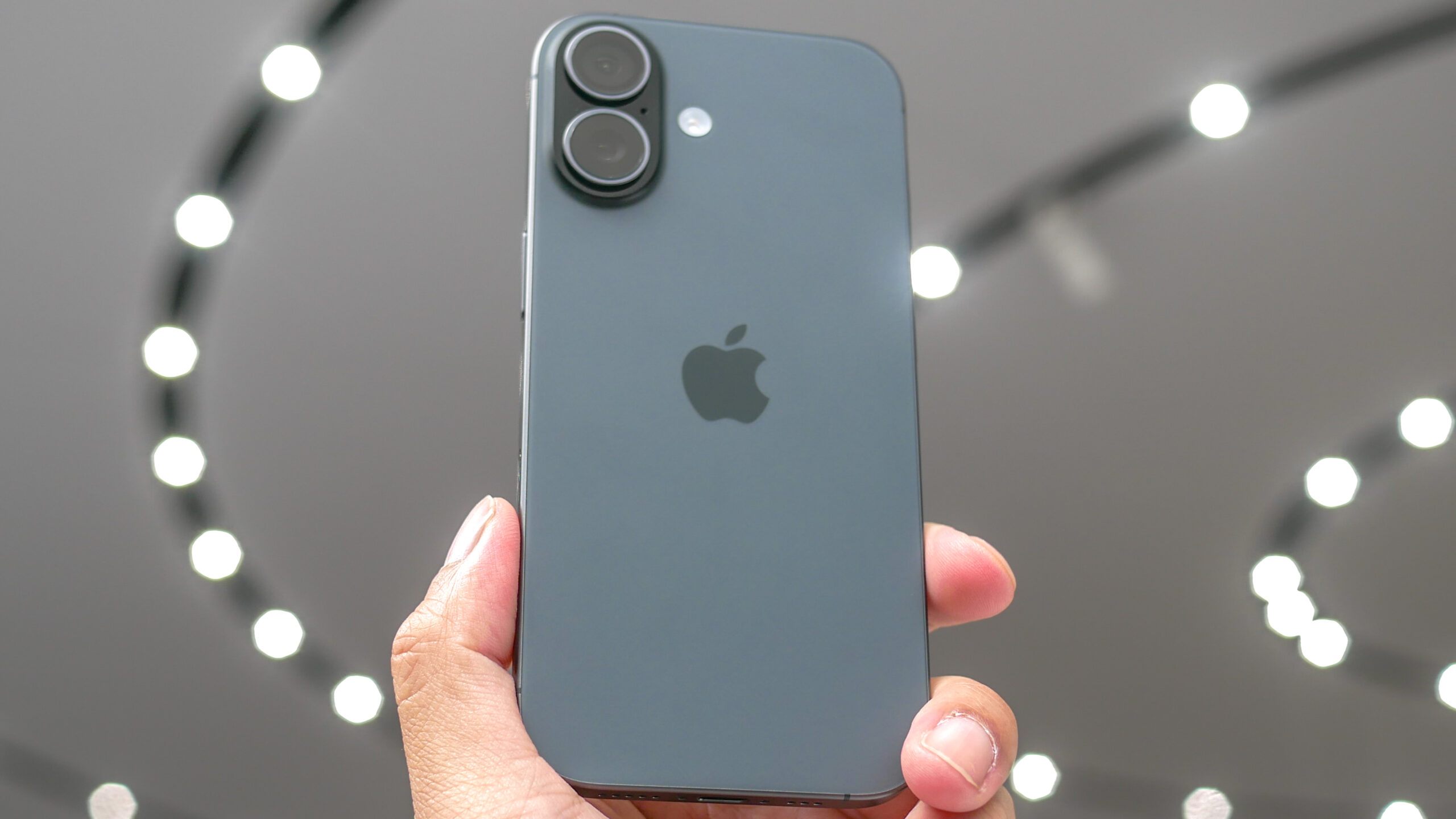 Apple iPhone 17 hands-on.