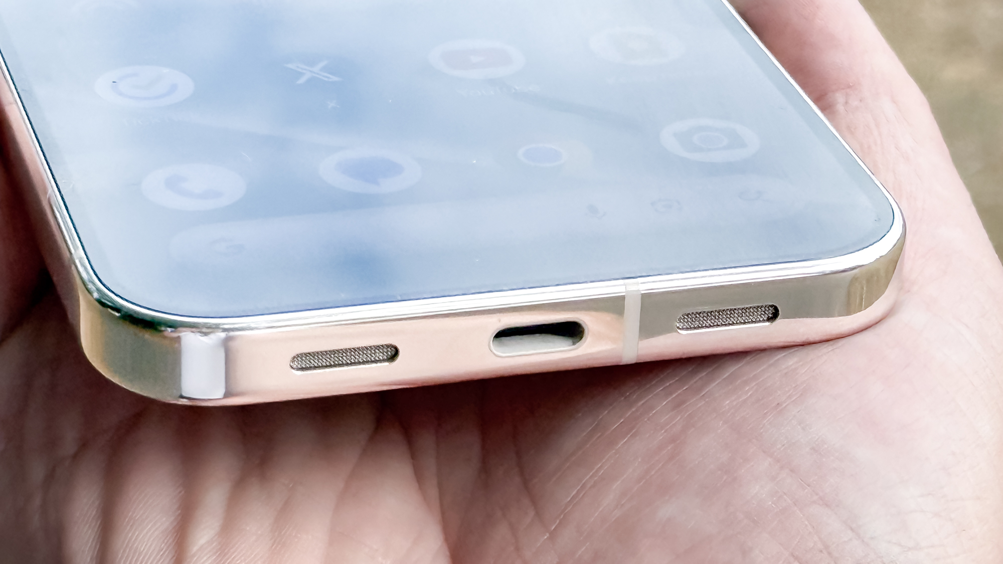 Google Pixel 10 Pro XL USB-C port and speakers