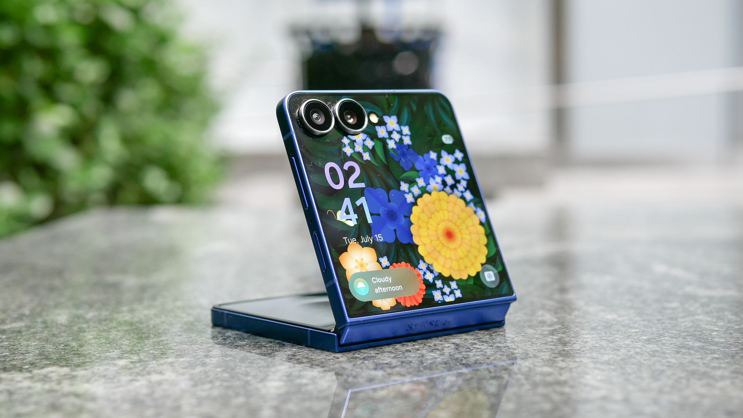 Samsung Galaxy Z Flip 8 פשוט הוטל לשדרוג חזק להפליא