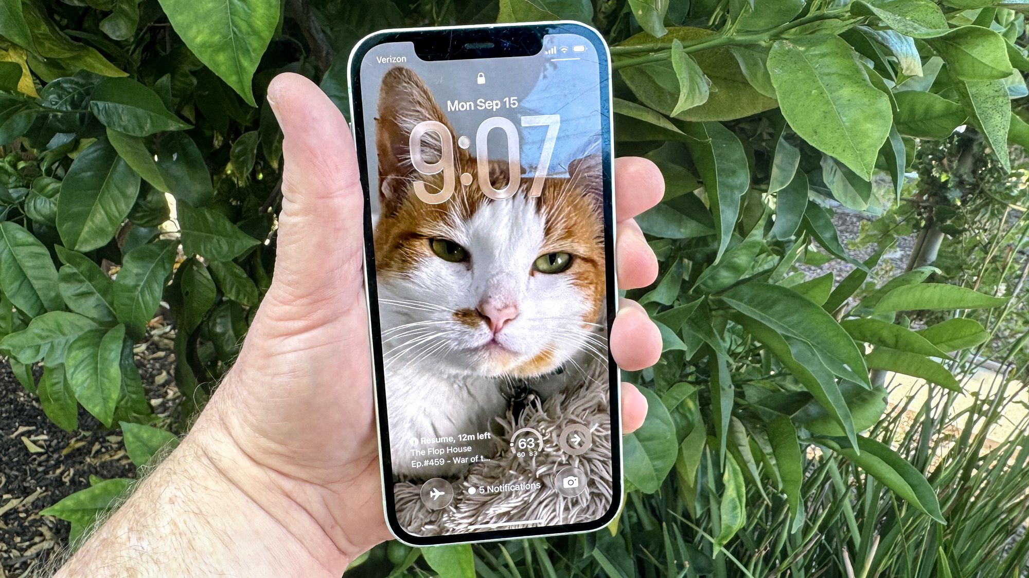 מסך נעילה של iOS 26