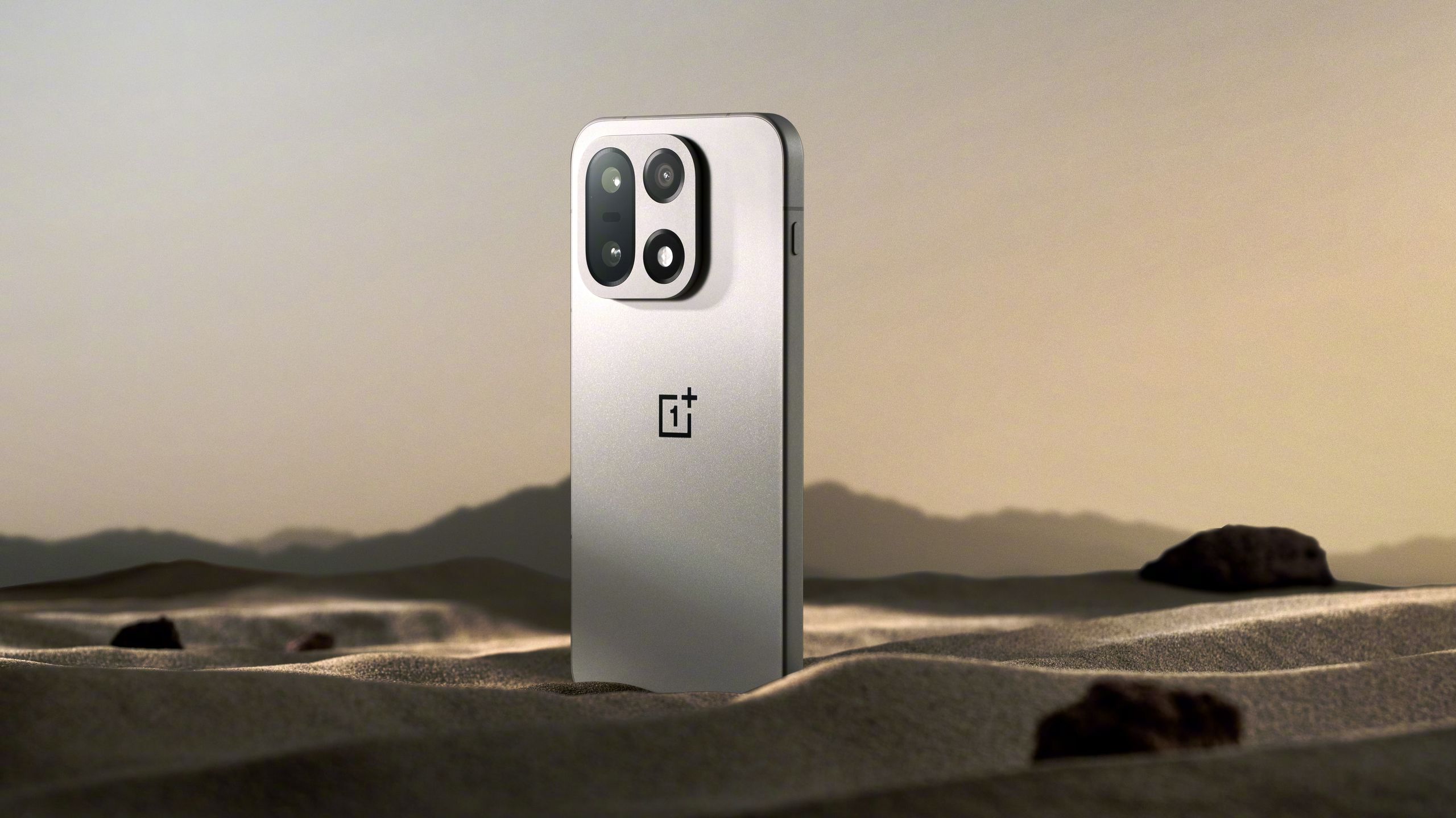 תאריך ההשקה של OnePlus 15 פשוט דלף - וזה דרך מוקדם יותר ממה שחשבנו