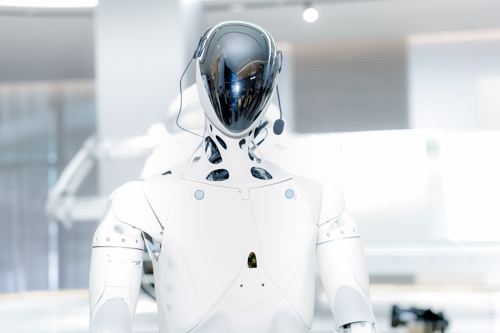 רובוט Xpeng Iron