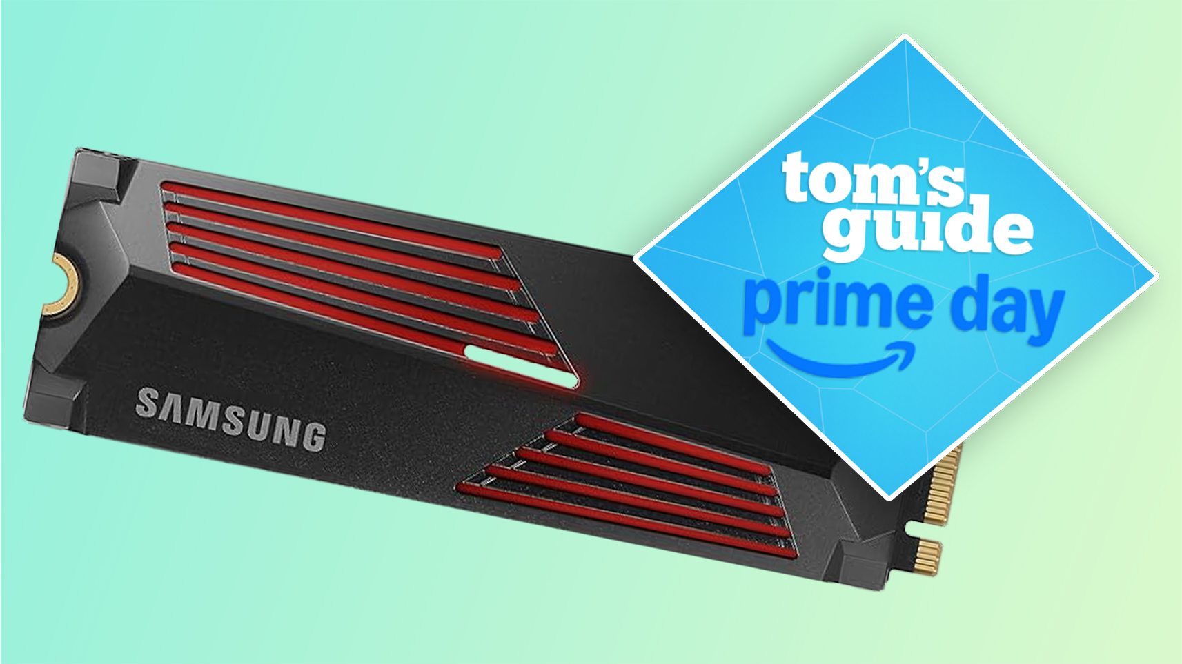 SSD של Samsung 990 PRO על רקע ירוק וכחול עם תג עסקת Prime Day כחול של Tom's Guide בפינה השמאלית העליונה