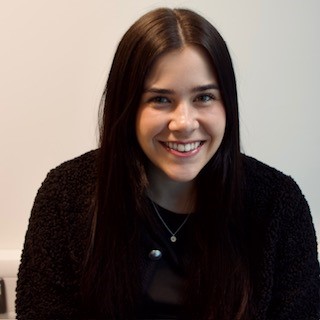 צילום ראש של פרופיל המחבר עבור איב דייויס