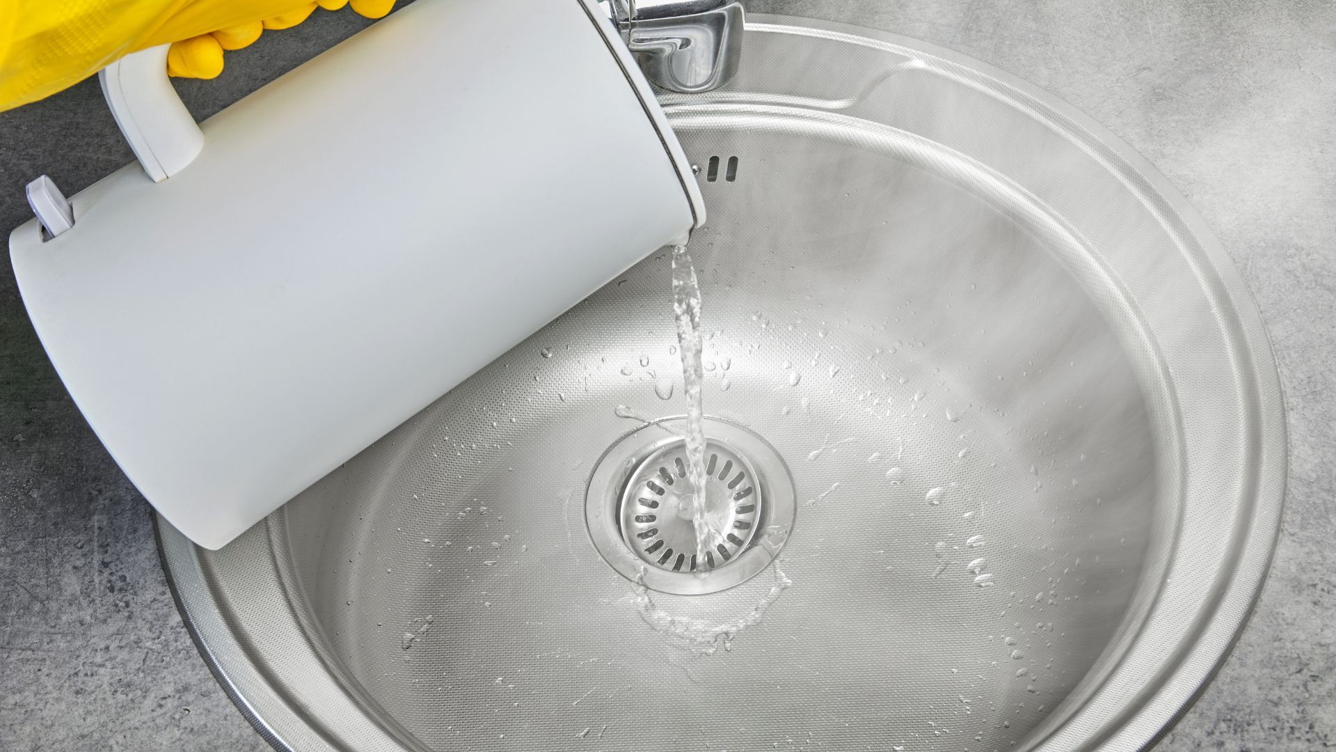 Households urged not to pour boiling water down drains