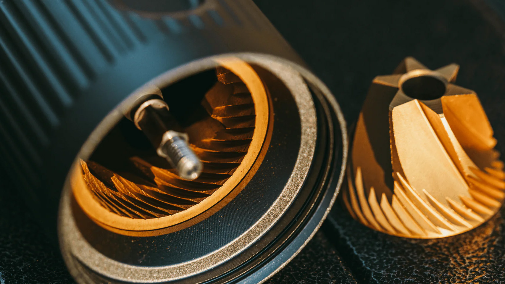 מטחנת קפה ידנית של Aeropress