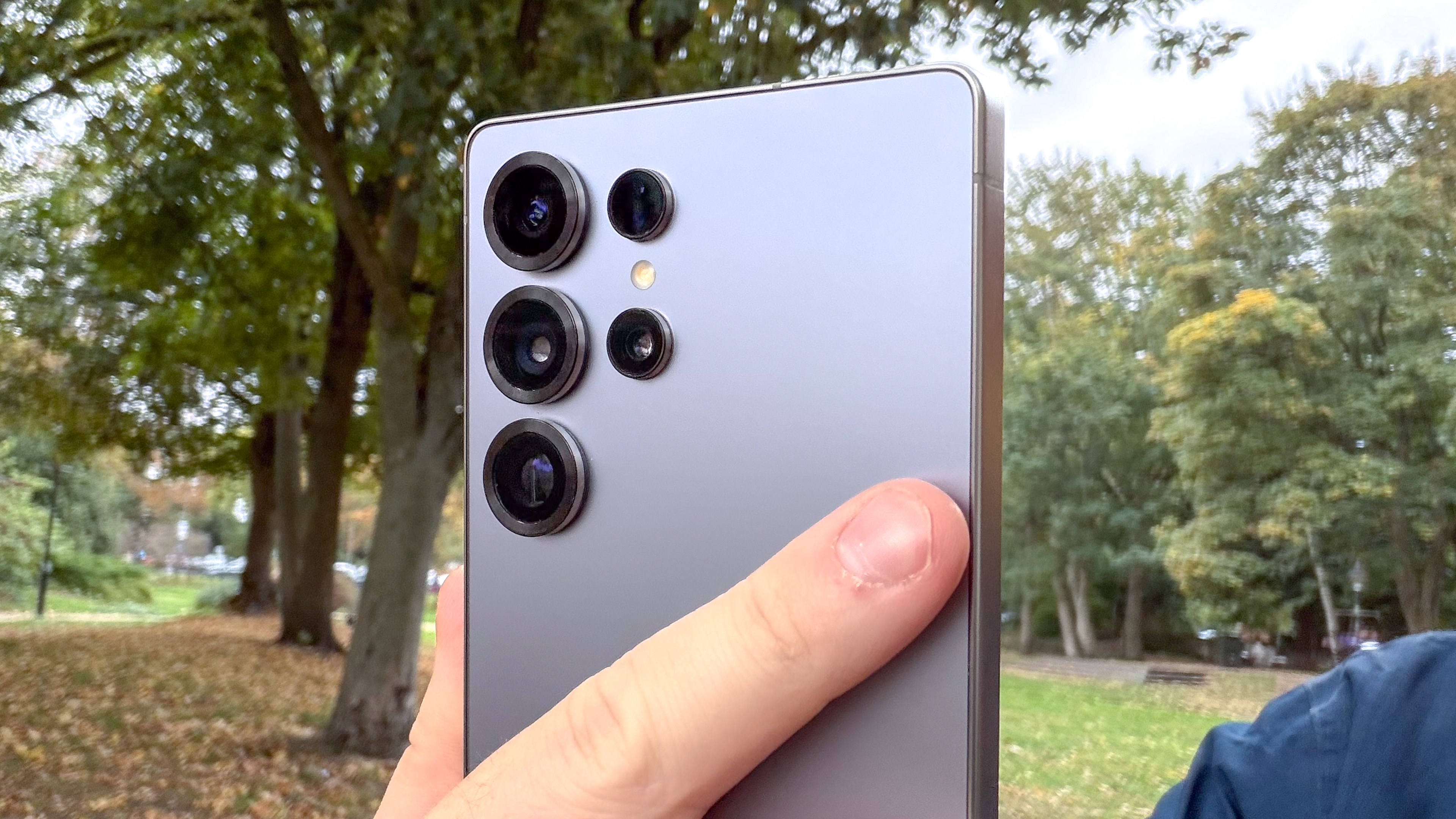 מצלמות Galaxy S25 Ultra, אנכית