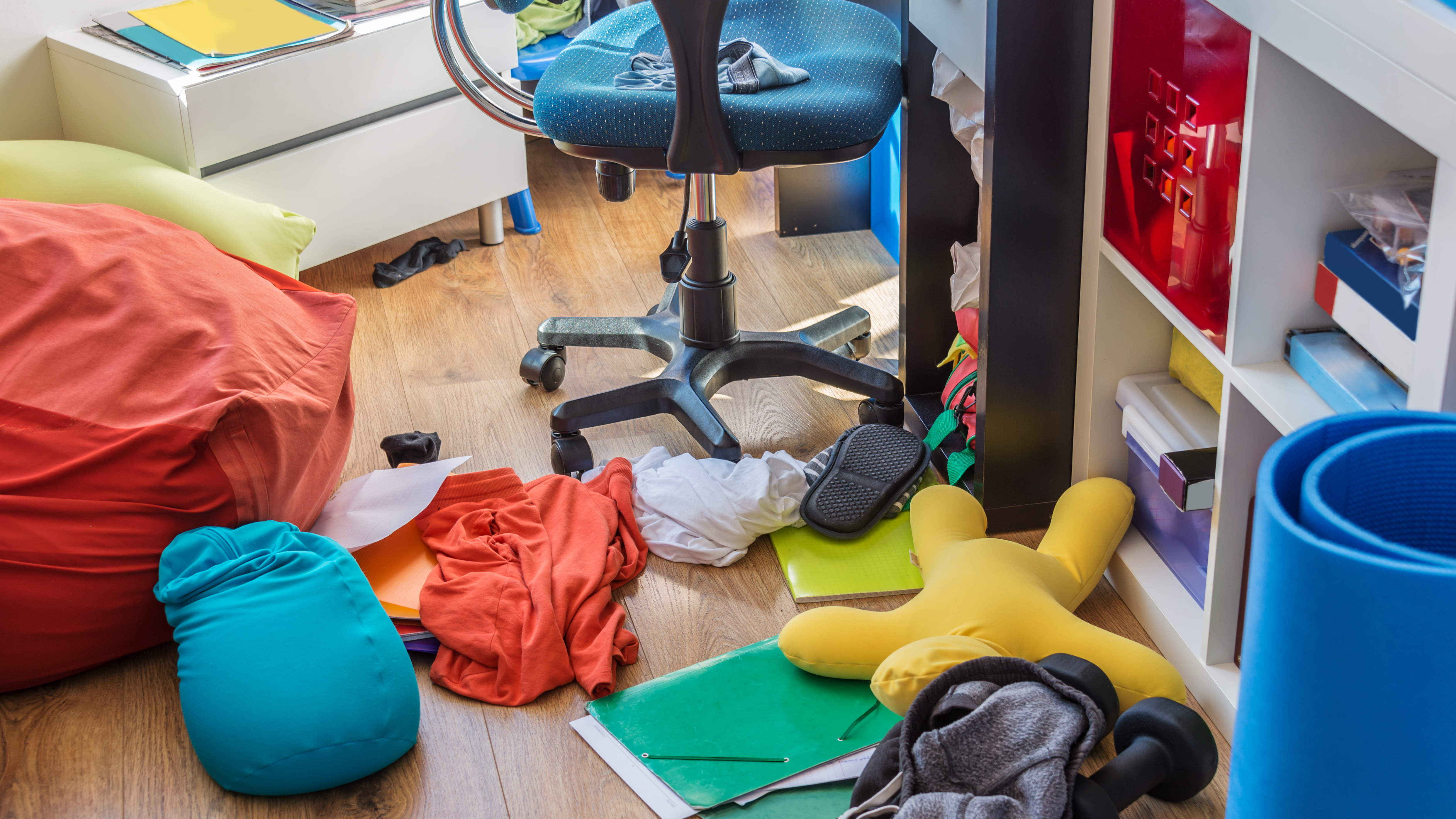 חדר שינה מבולגן