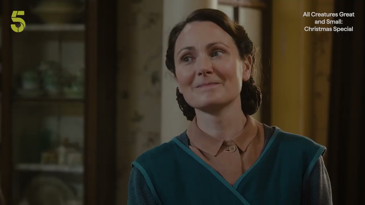 כל היצורים הגדולים והקטנים: חג המולד מיוחד | כולם בבית לחג המולד | ערוץ 5 - יוטיוב