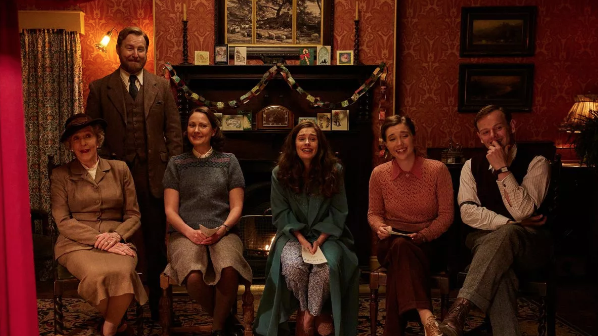 Time to enjoy the first peace time Christmas for years in the "All Creatures Great and Small Christmas Special"