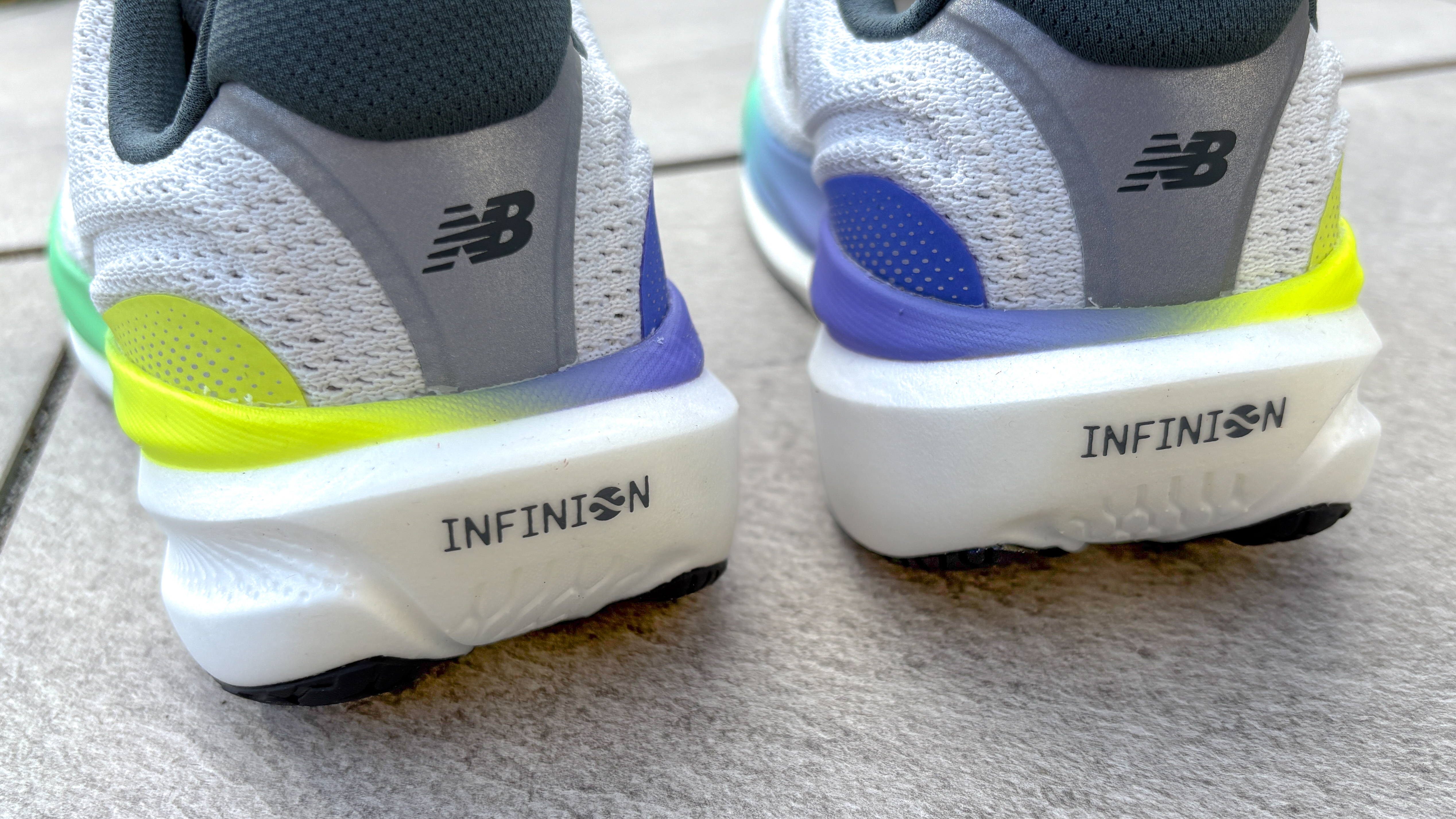 נעל ריצה ניו באלאנס 1080v15