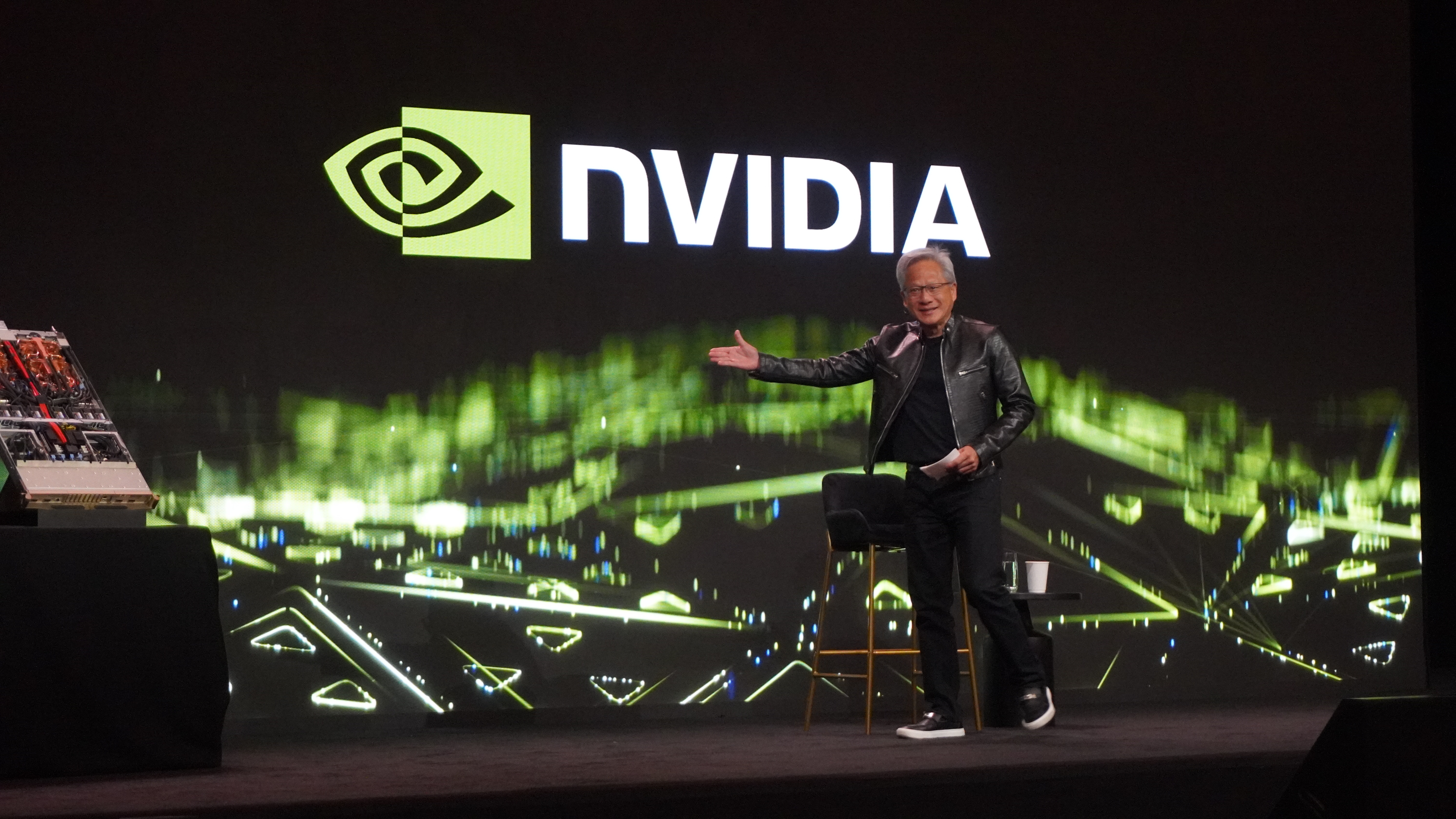 Jensen Huang של Nvidia על הבמה ב-CES 2026