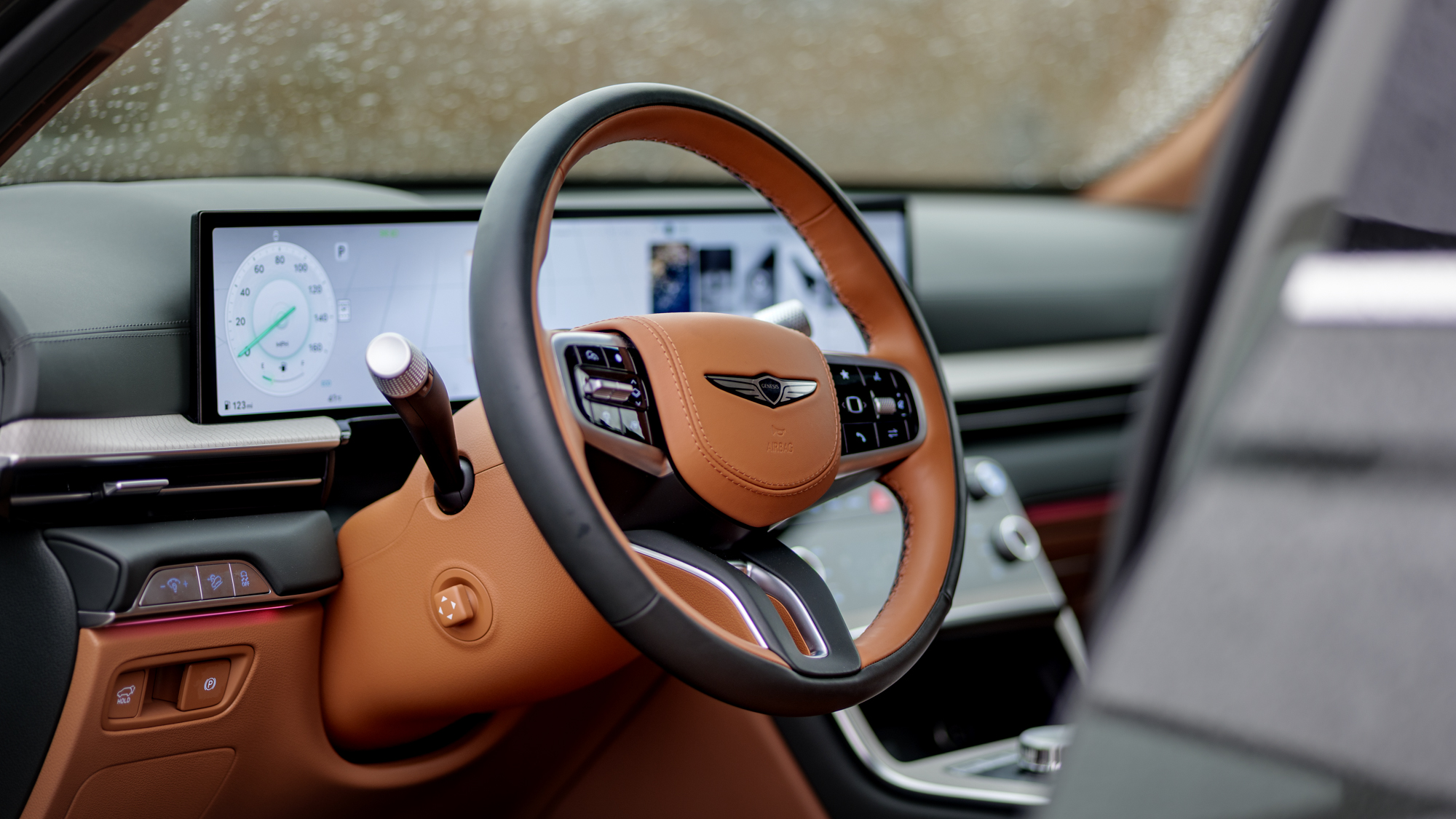 סקירת נסיעת מבחן של Genesis GV80 2026.