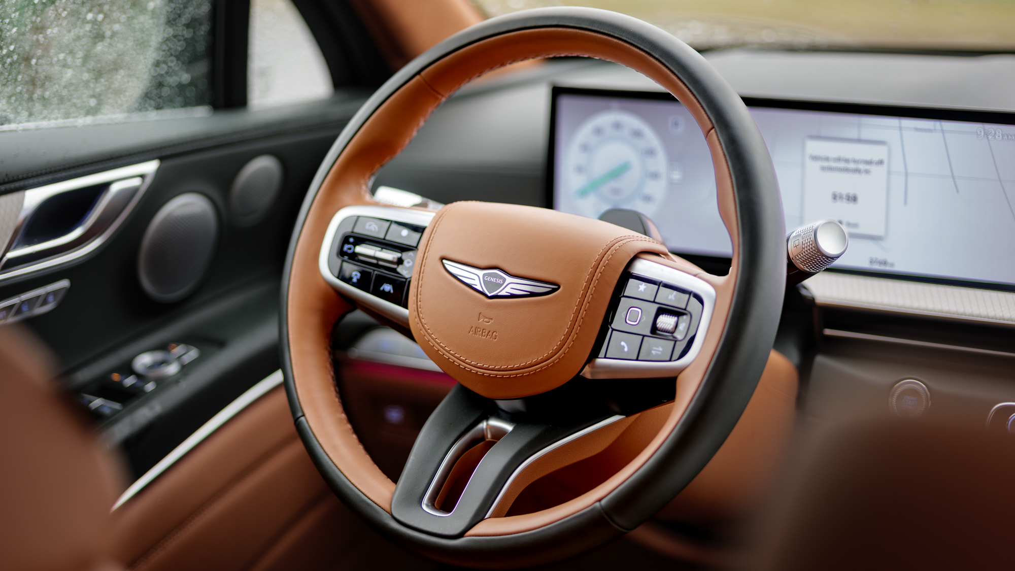 סקירת נסיעת מבחן של Genesis GV80 2026.