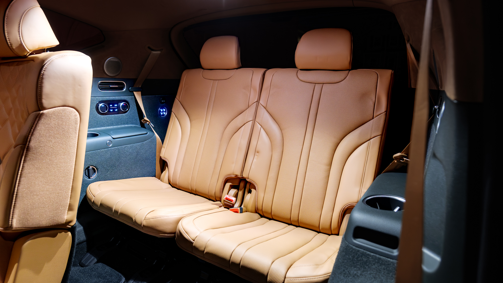 סקירת נסיעת מבחן של Genesis GV80 2026.