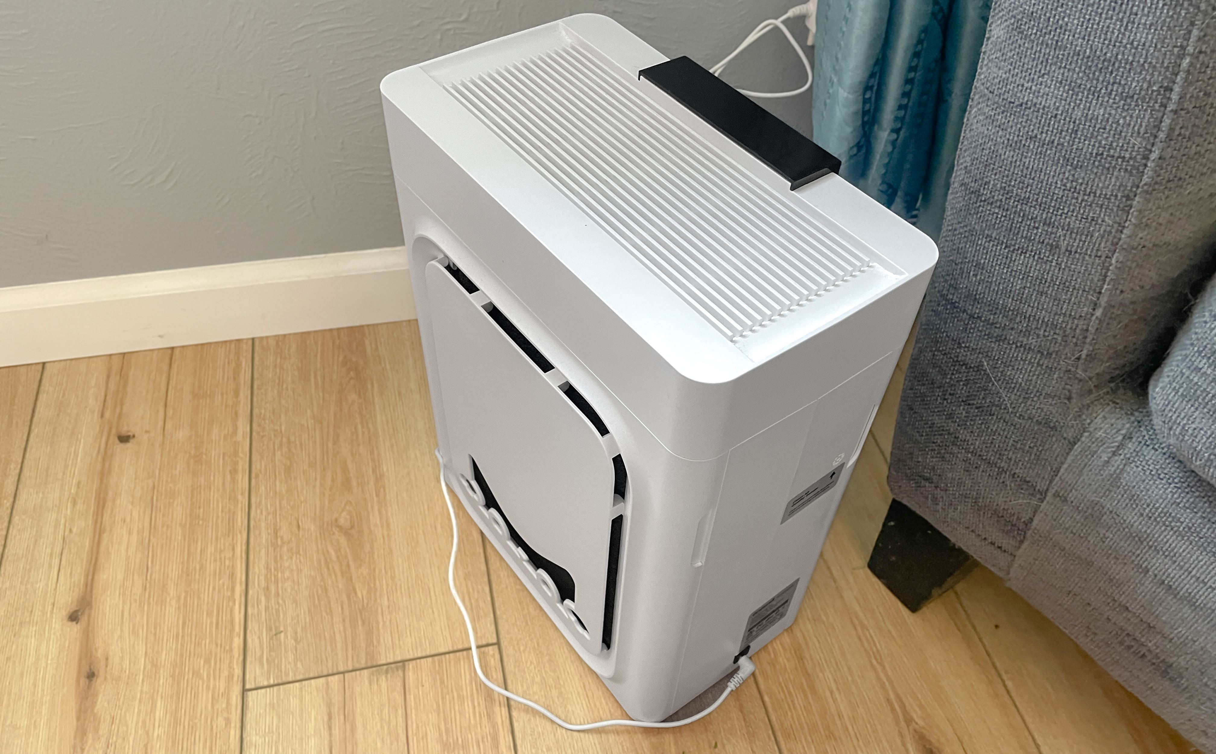 מטהר אוויר של Oneisall בסלון