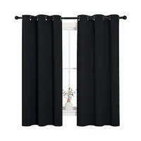 וילונות שחורים בניסטאון