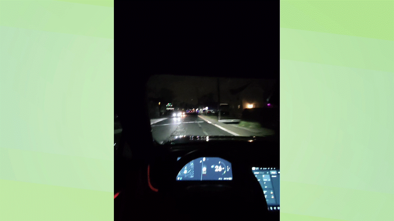 נסיעת מבחן של Rivian R1S 2026.