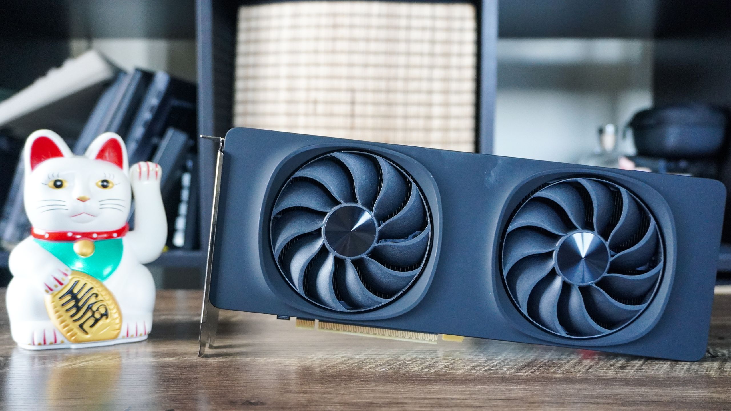 בלעדי: אינטל מאשרת שדור ה-XeSS 3 Multi-frame יגיע ל-Arc B580 בחודש הבא - ועכשיו זו המלצת ה-GPU המובילה שלי