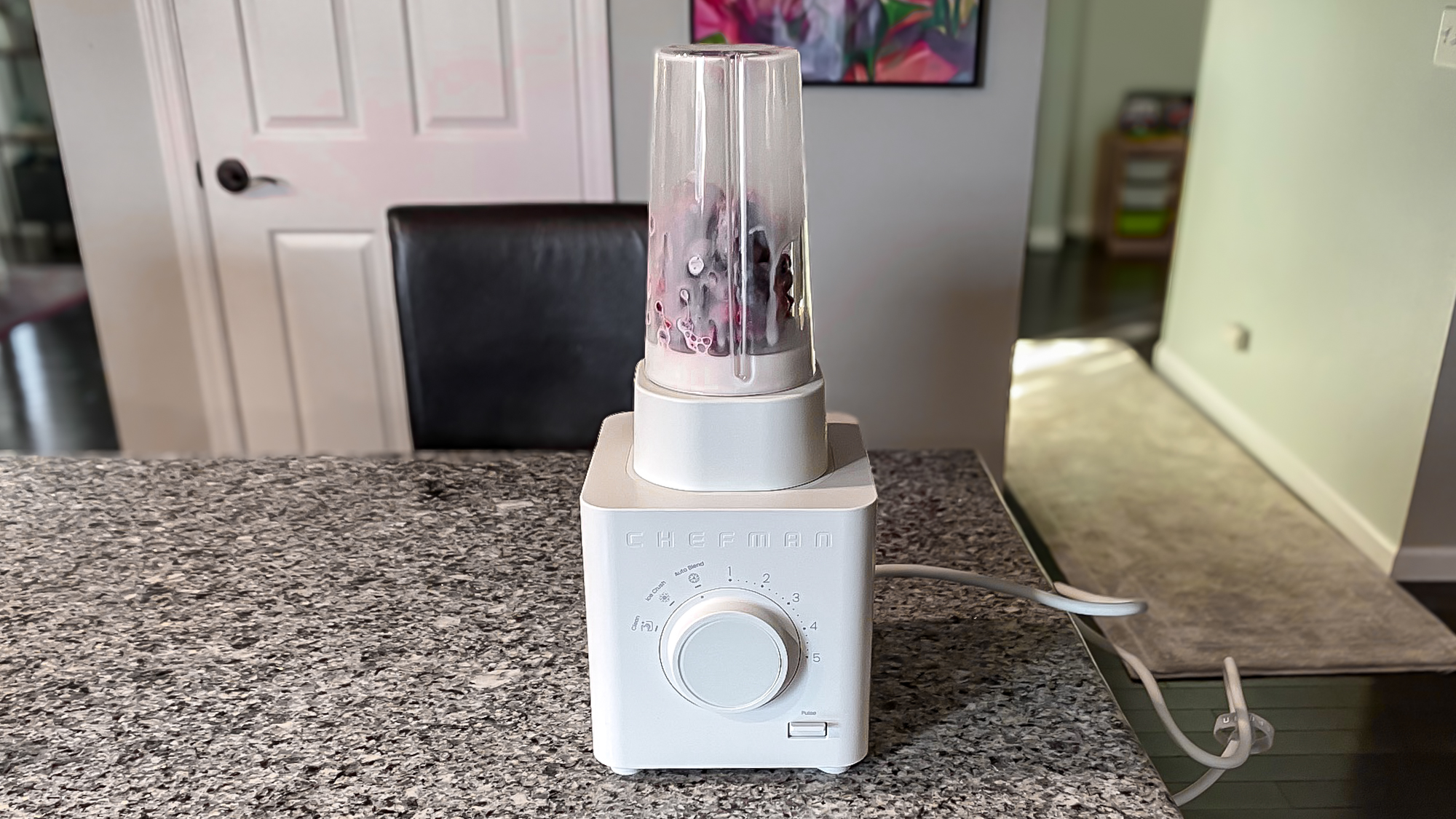 Chefman Obliterator מכין שייק