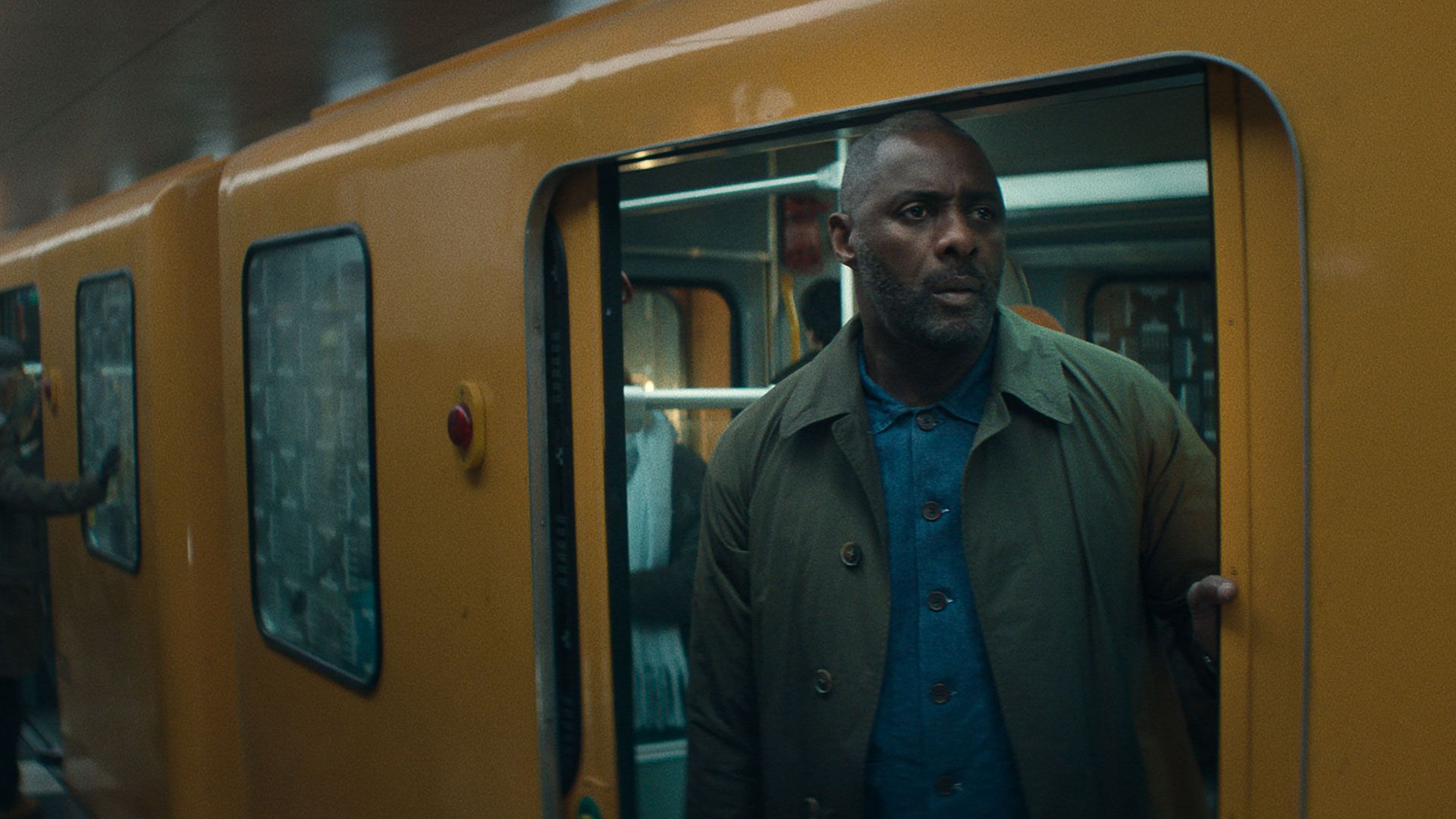 Sam Nelson (played by Idris Elba) in "Hijack" season 2