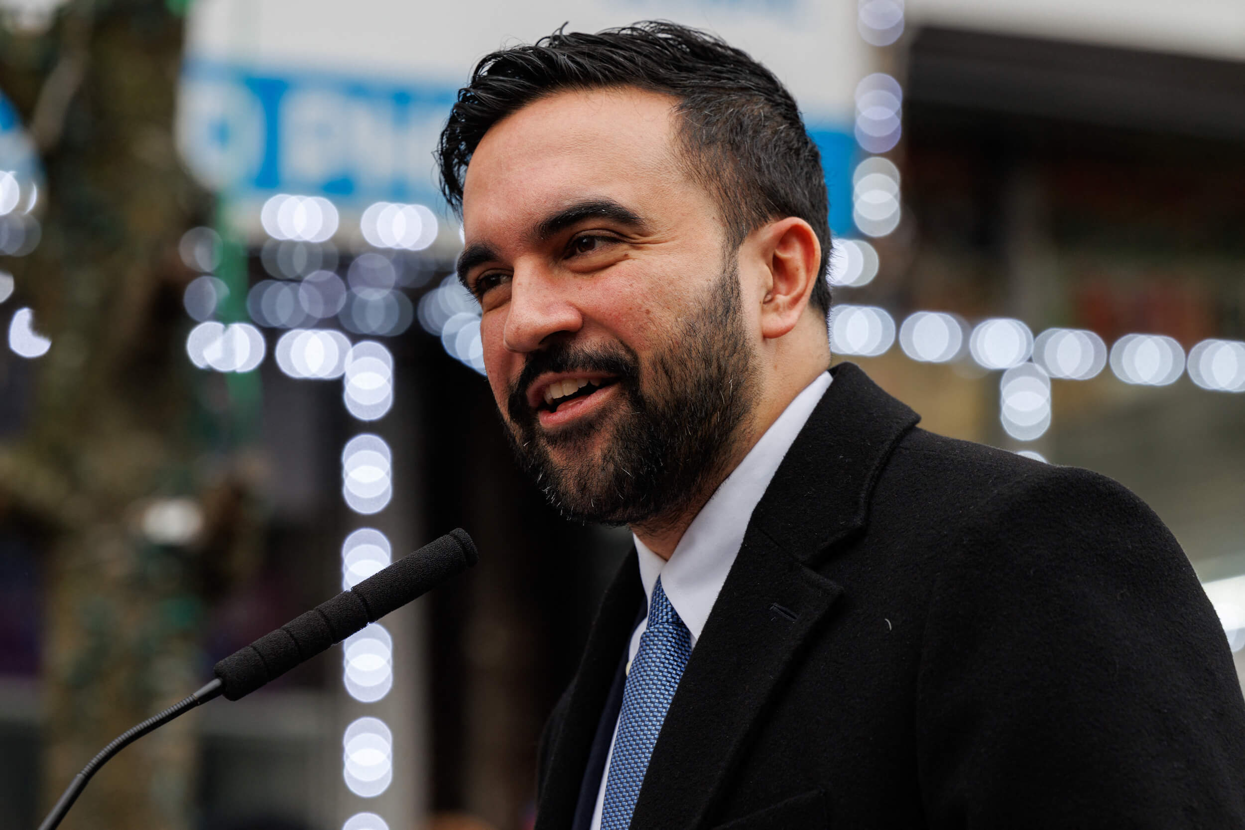 האם ממדני רע או טוב ליהודים? הנה איך לא לספר