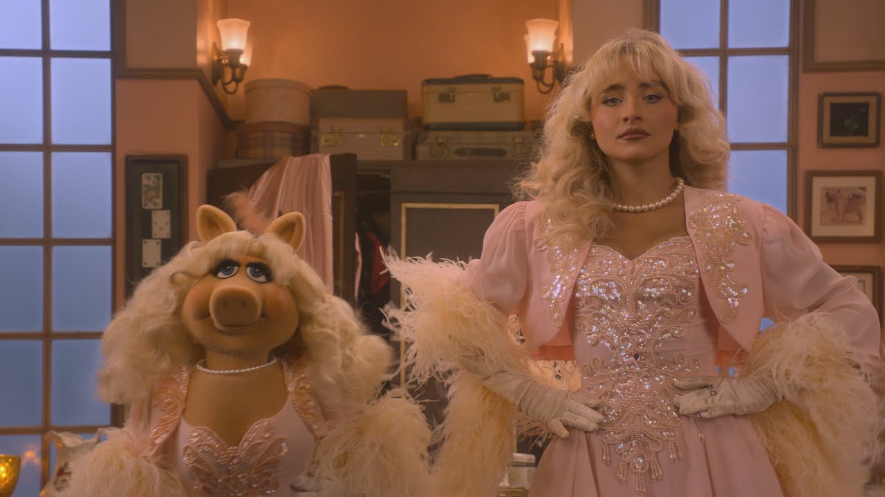 מופע החבובות | טריילר רשמי | דיסני+ - יוטיוב