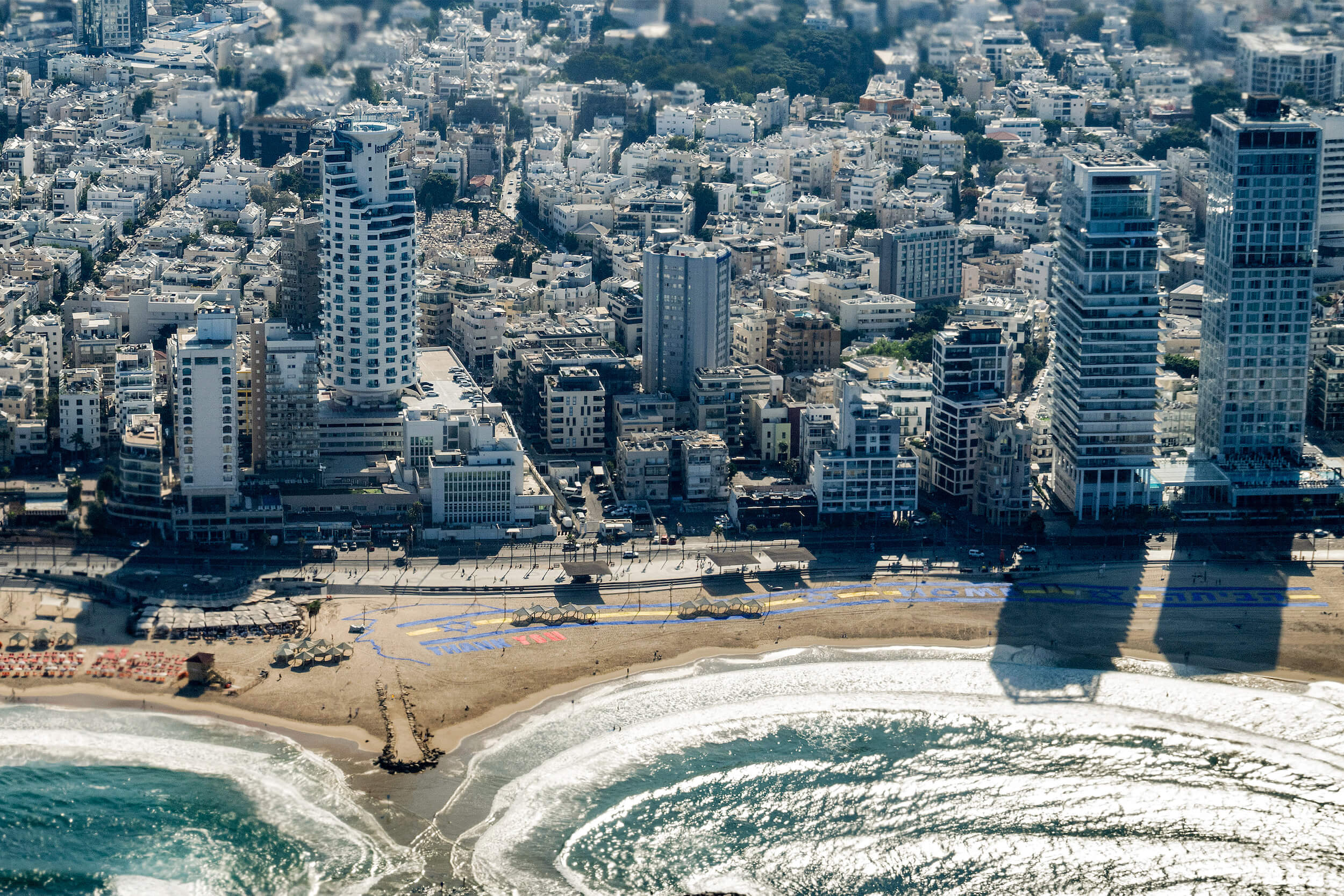 כשיהודים מתמודדים עם אלימות, אומרים לנו לעבור לישראל. האם זה באמת מחזק אותנו?