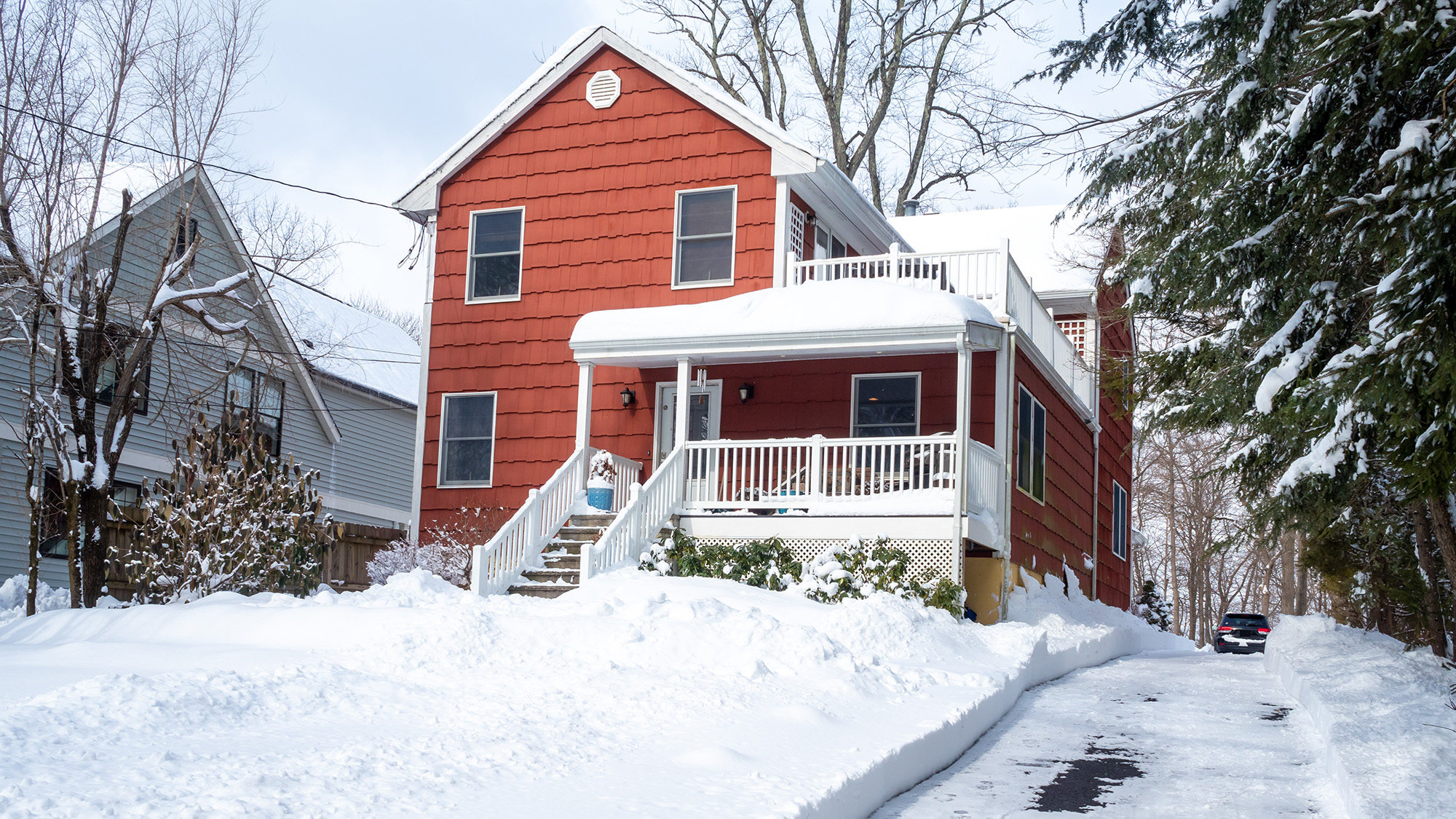 בית מכוסה שלג
