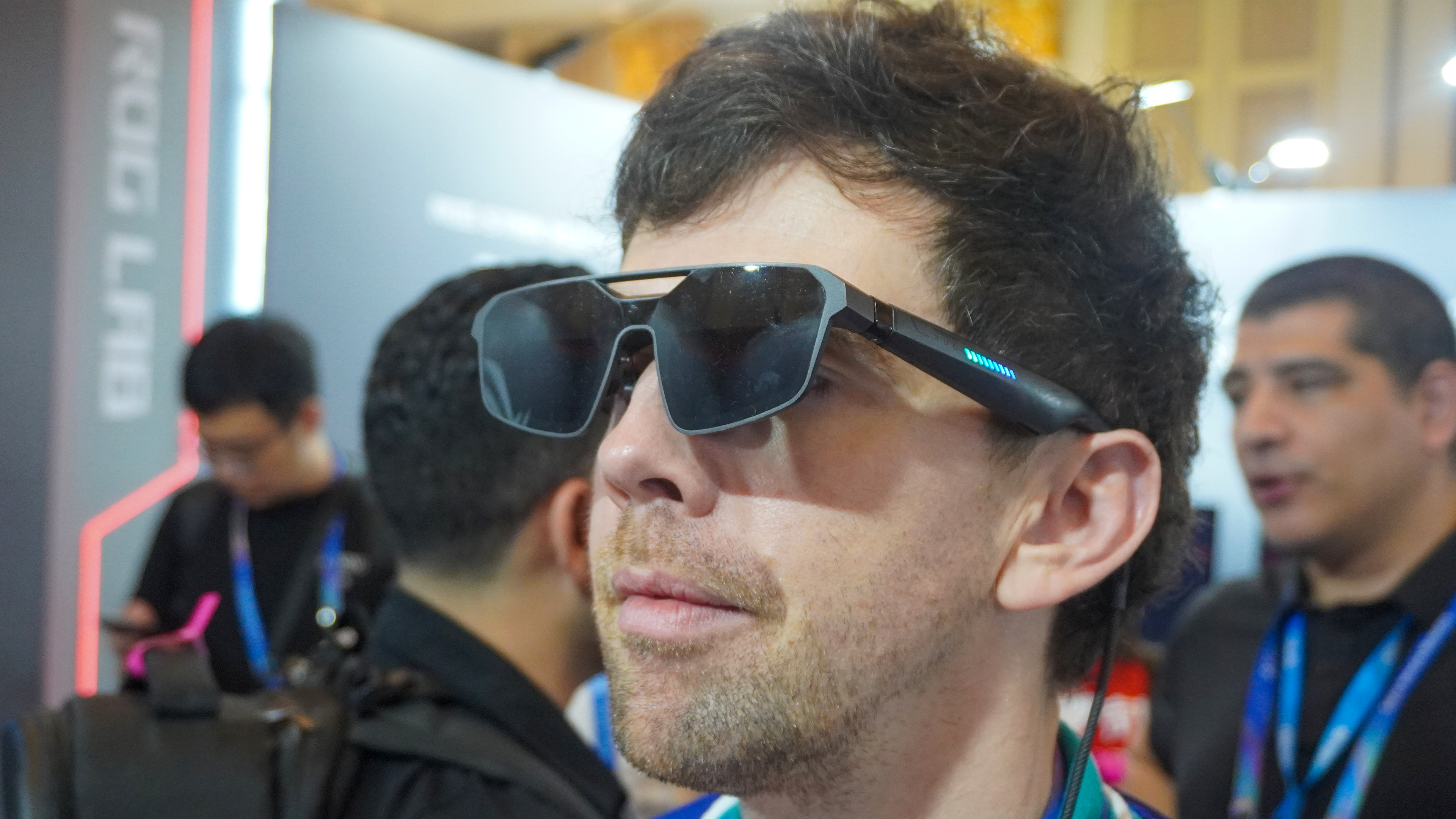 משקפי Asus ROG Xreal R1 AR