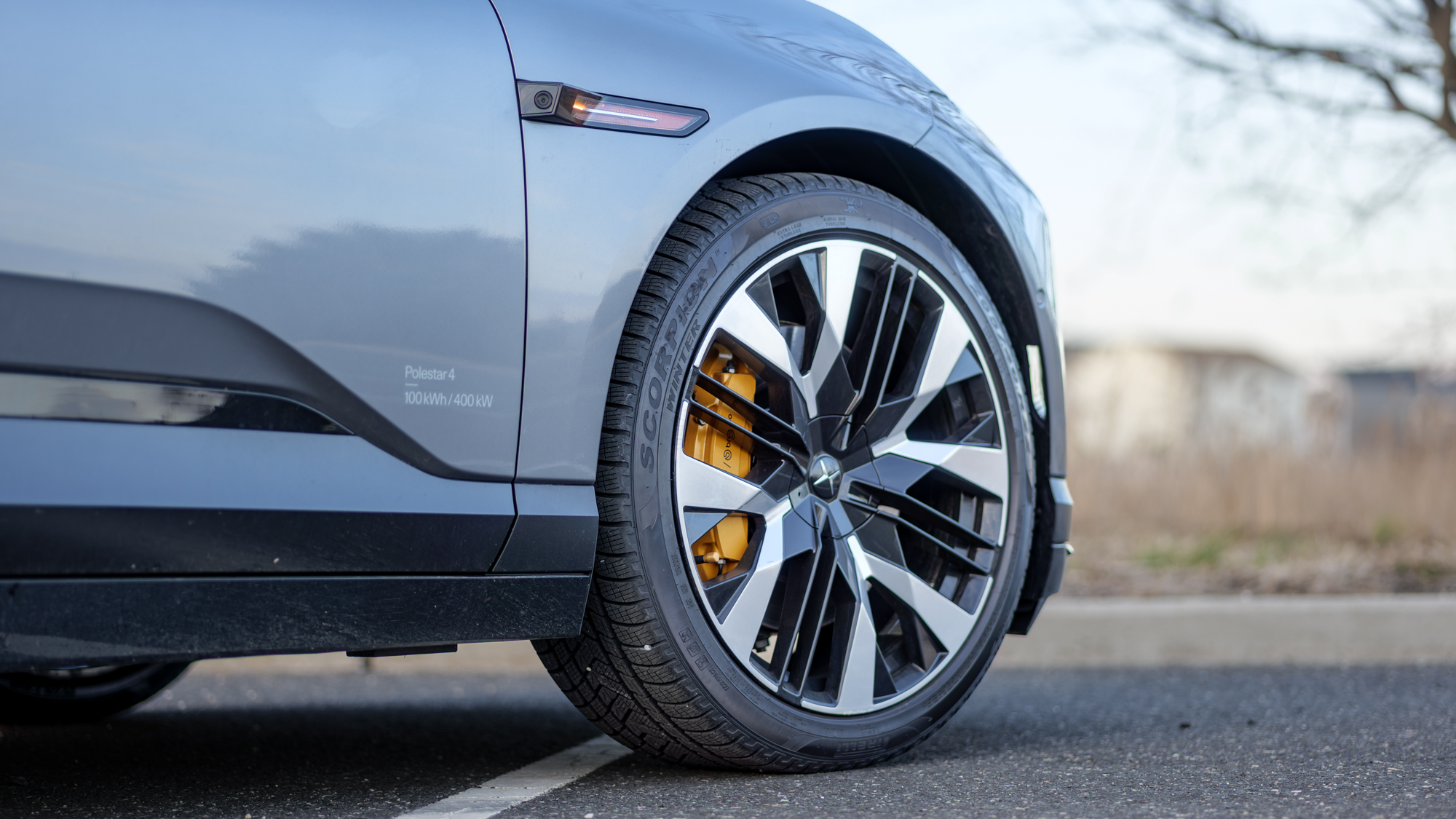 נסיעת מבחן של Polestar 4 2026.