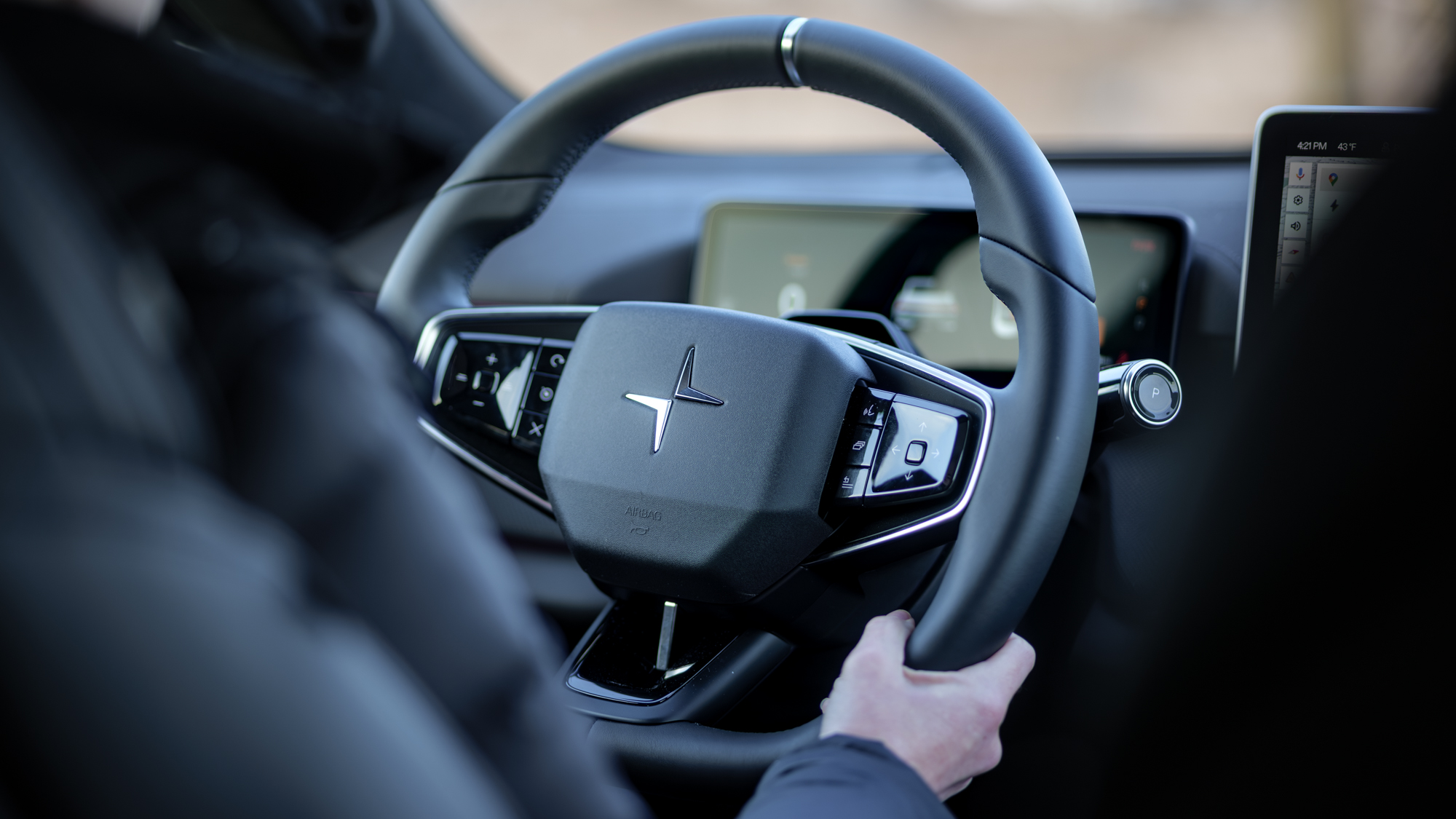 נסיעת מבחן של Polestar 4 2026.