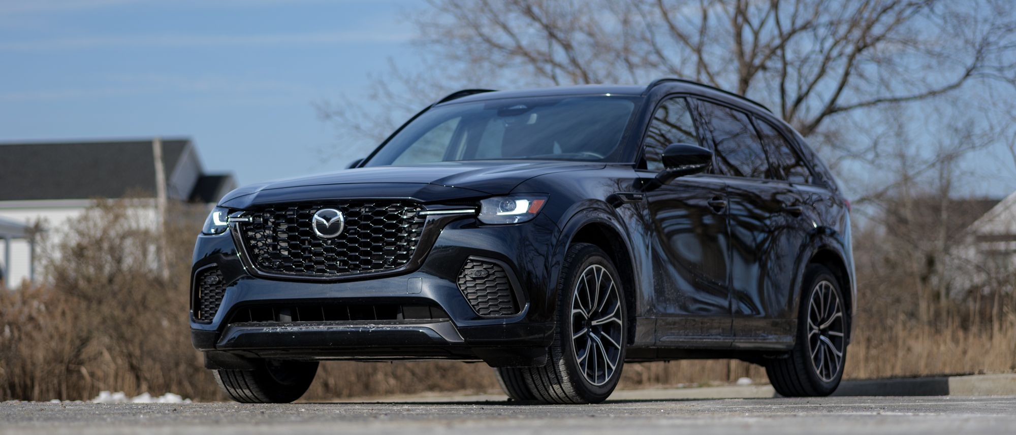 נהגתי במאזדה CX-70 במשך שבוע - וזה מוכיח שהיברידיות לא צריכות להקריב כוח כדי להיות חסכוני בדלק מאת ג'ון ולסקו פורסם ב-8 בפברואר 26. אתה לא צריך להקריב כוח כדי להשיג צריכת דלק מצוינת עם מאזדה CX-70 Turbo S Premium 2026, מכיוון שהוא דרך הביניים המושלמת עבור אלה שהססנים.