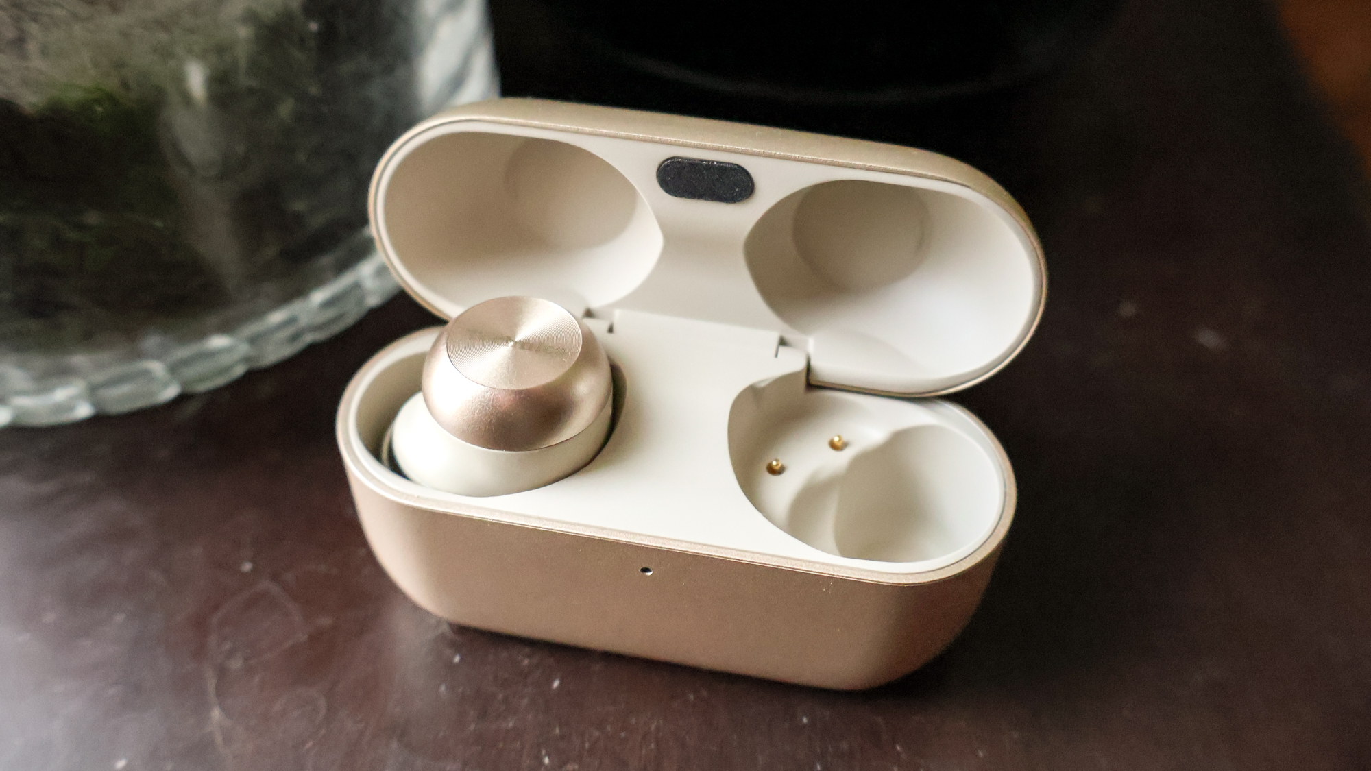 אוזניות אלחוטיות של Technics EAH-AZ100 עם נרתיק